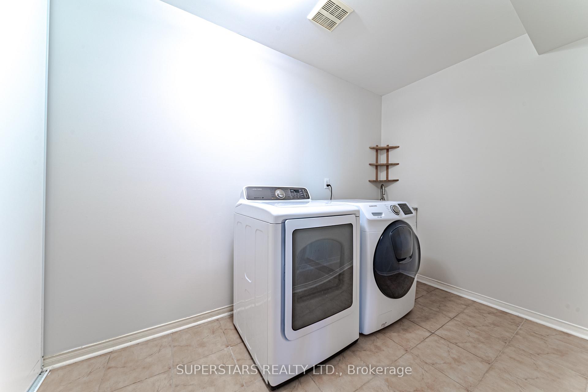 Photo 16 of 51 Kerrison Drive W, Ajax, Central — HOMEH