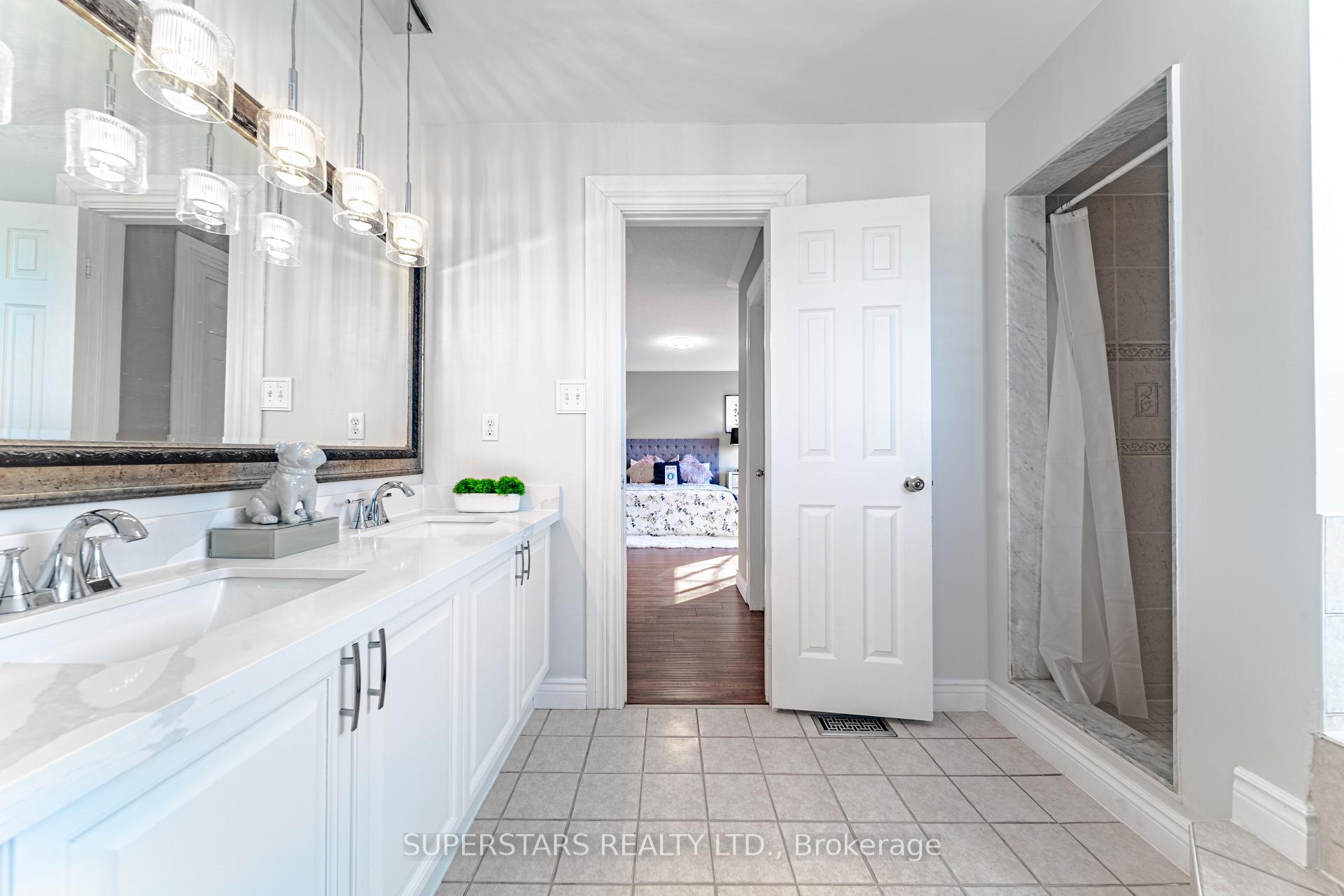 Photo 23 of 51 Kerrison Drive W, Ajax, Central — HOMEH