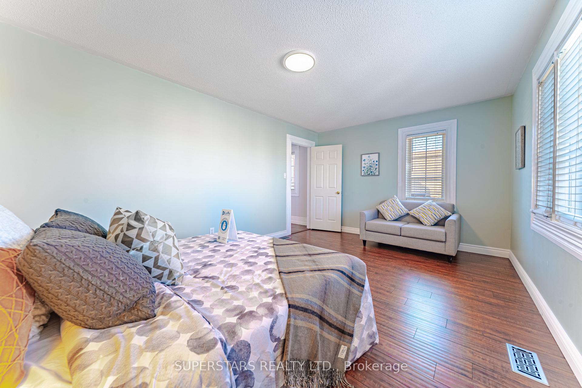 Photo 26 of 51 Kerrison Drive W, Ajax, Central — HOMEH