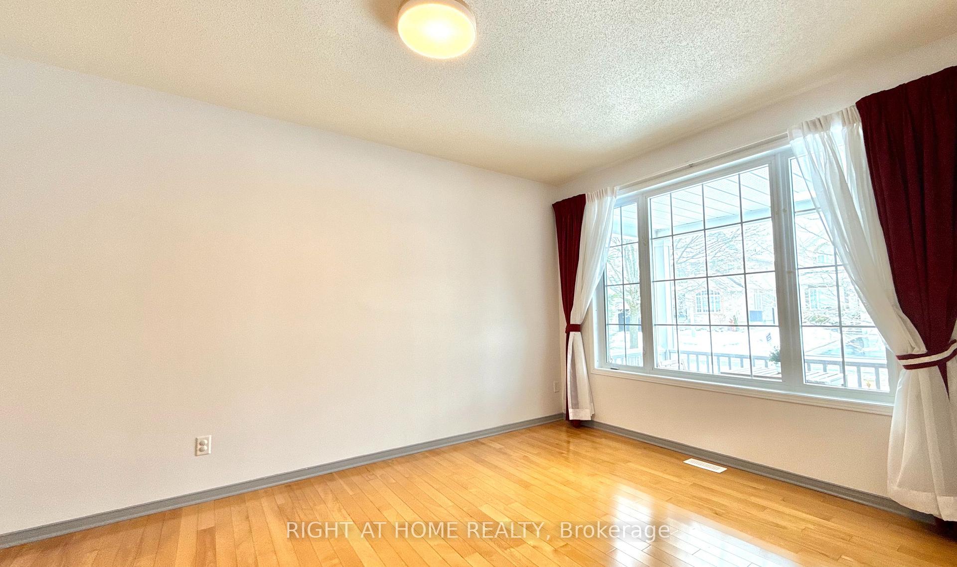Photo 11 of 2820 Hank Rivers Drive, Ottawa, Upper Hunt Club — HOMEH