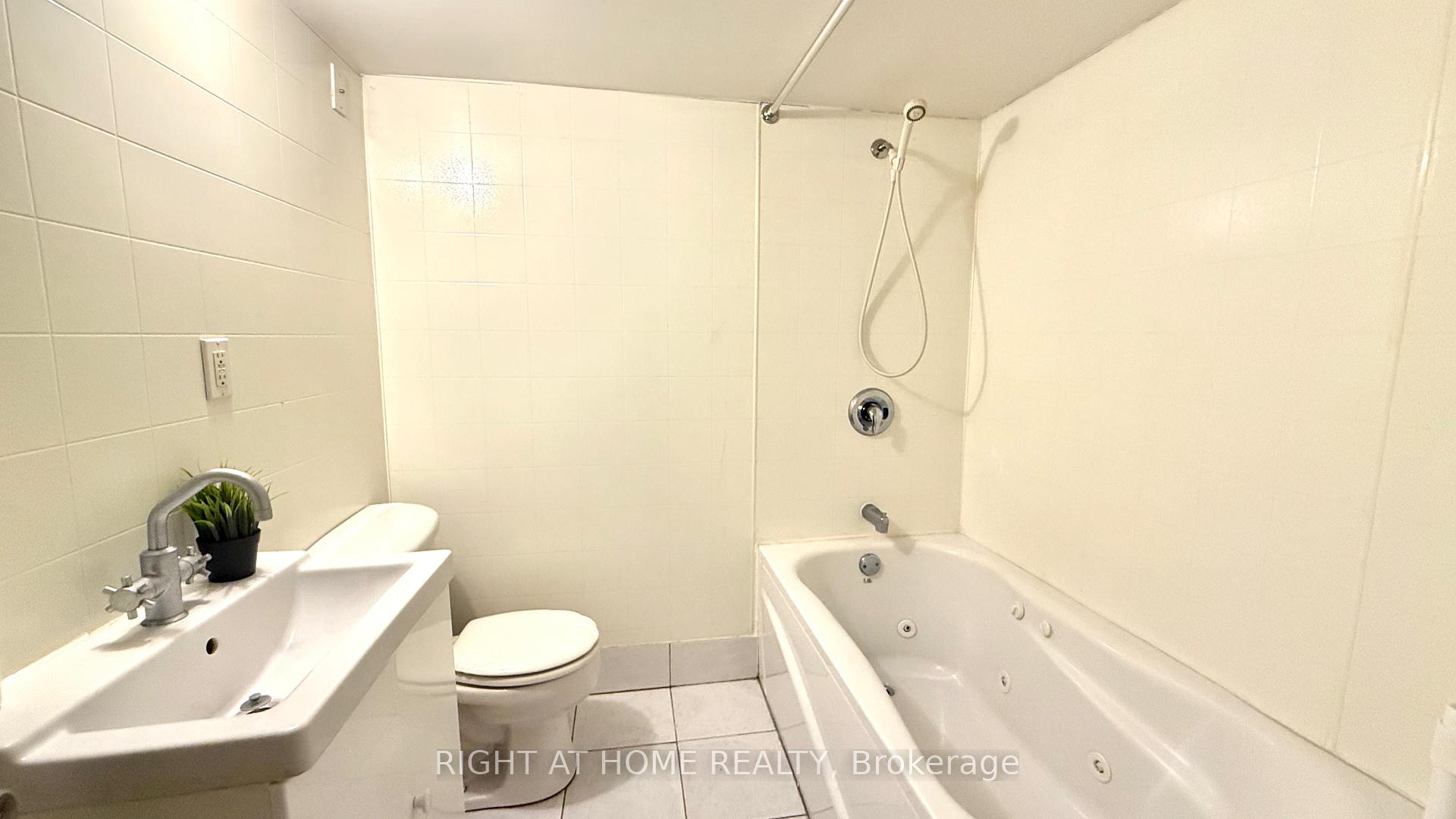 Photo 28 of 2820 Hank Rivers Drive, Ottawa, Upper Hunt Club — HOMEH