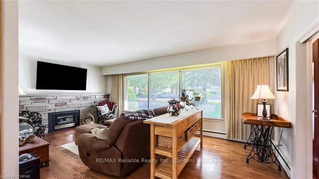 Photo 5 of 140 Raglan Street, Central Huron, Clinton — HOMEH