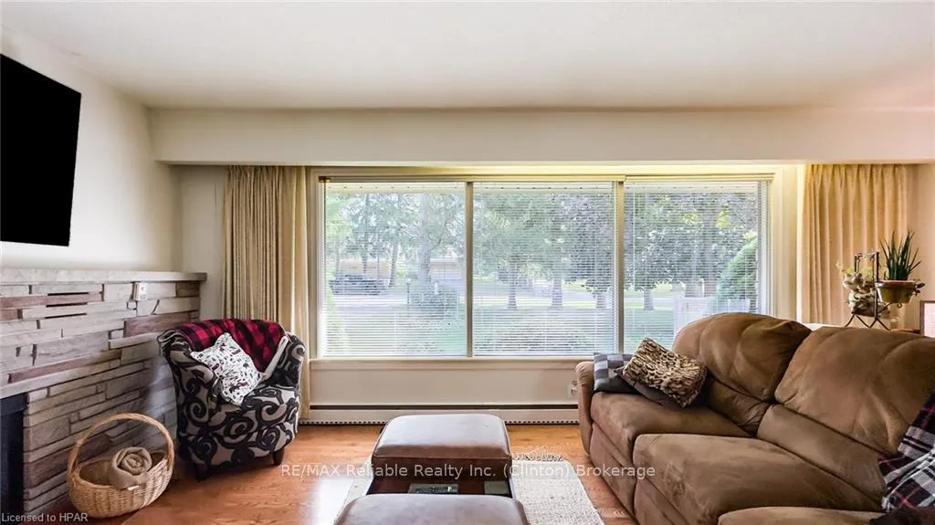 Photo 6 of 140 Raglan Street, Central Huron, Clinton — HOMEH