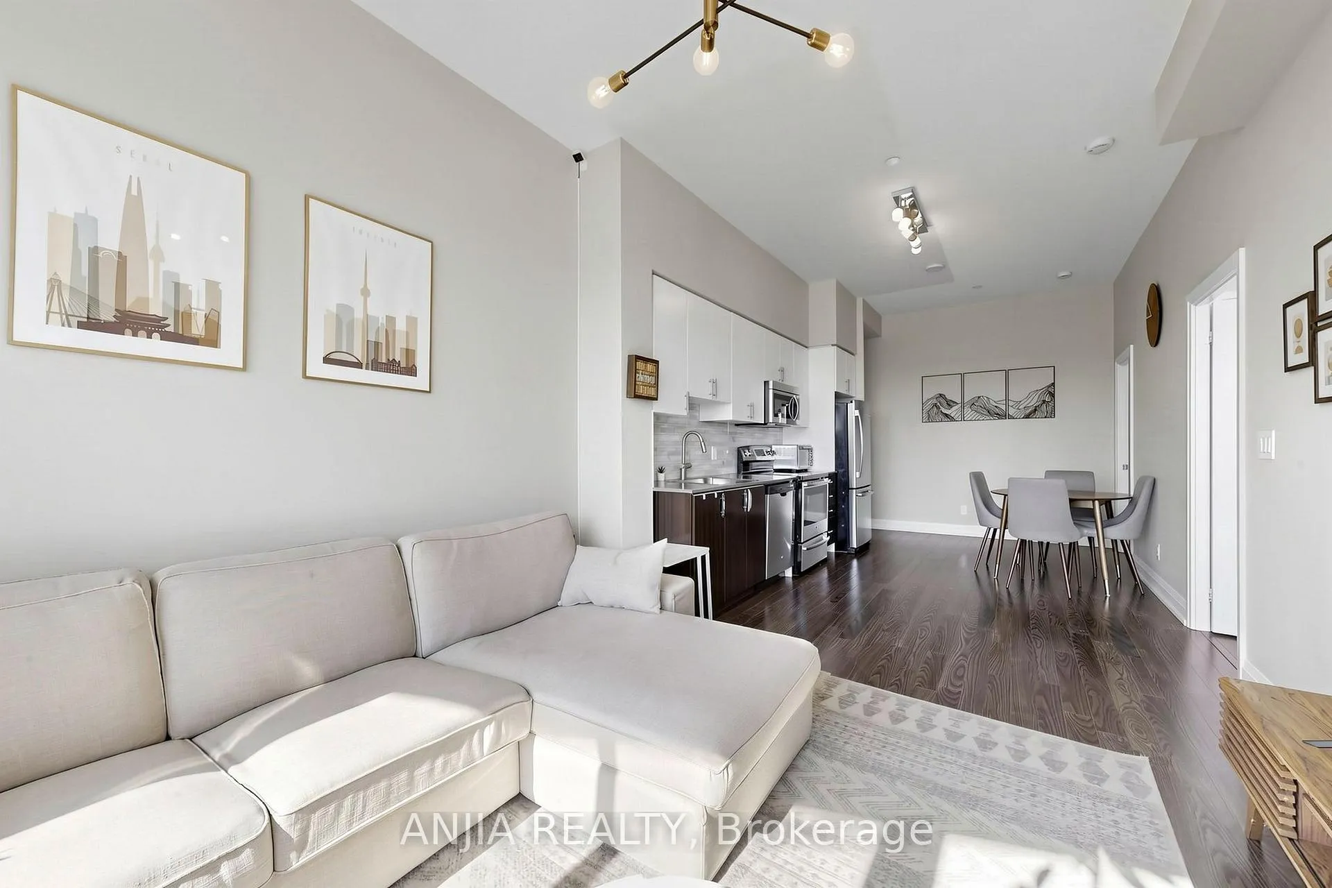 Photo 12 of Unit 331, 7161 Yonge Street, Markham, Thornhill — HOMEH