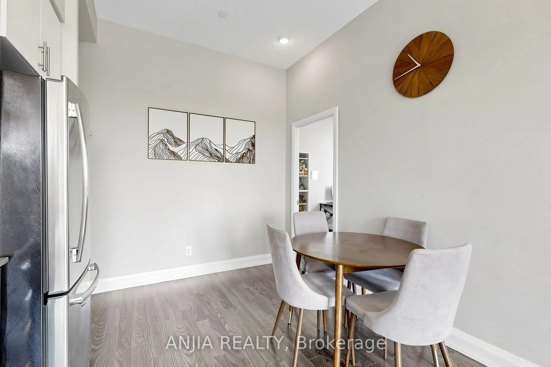 Photo 16 of Unit 331, 7161 Yonge Street, Markham, Thornhill — HOMEH