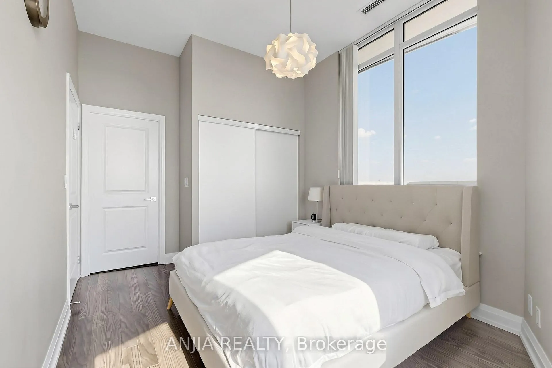 Photo 19 of Unit 331, 7161 Yonge Street, Markham, Thornhill — HOMEH