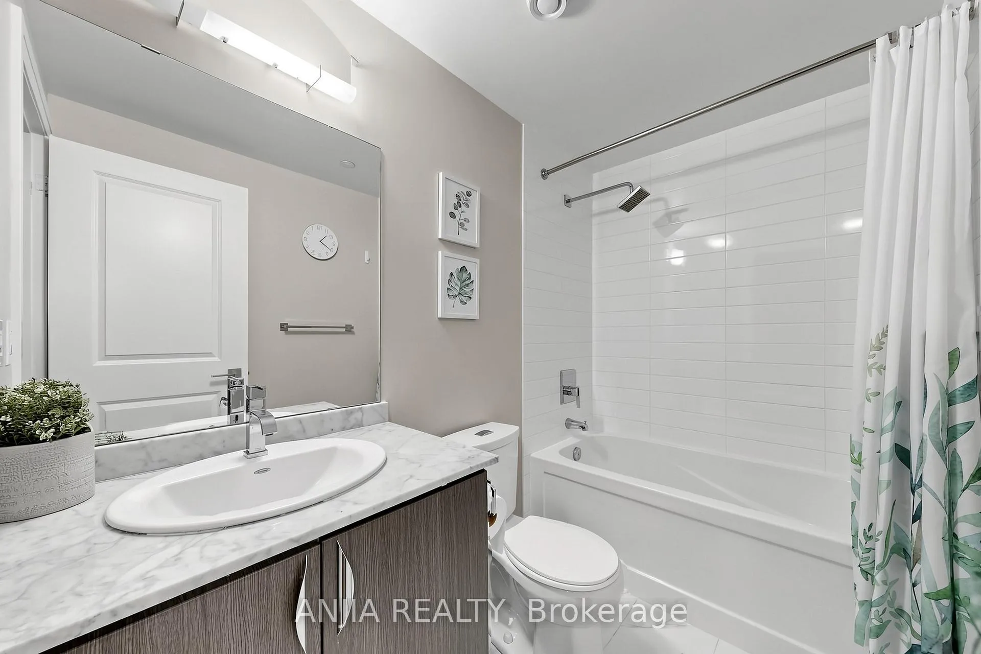 Photo 26 of Unit 331, 7161 Yonge Street, Markham, Thornhill — HOMEH