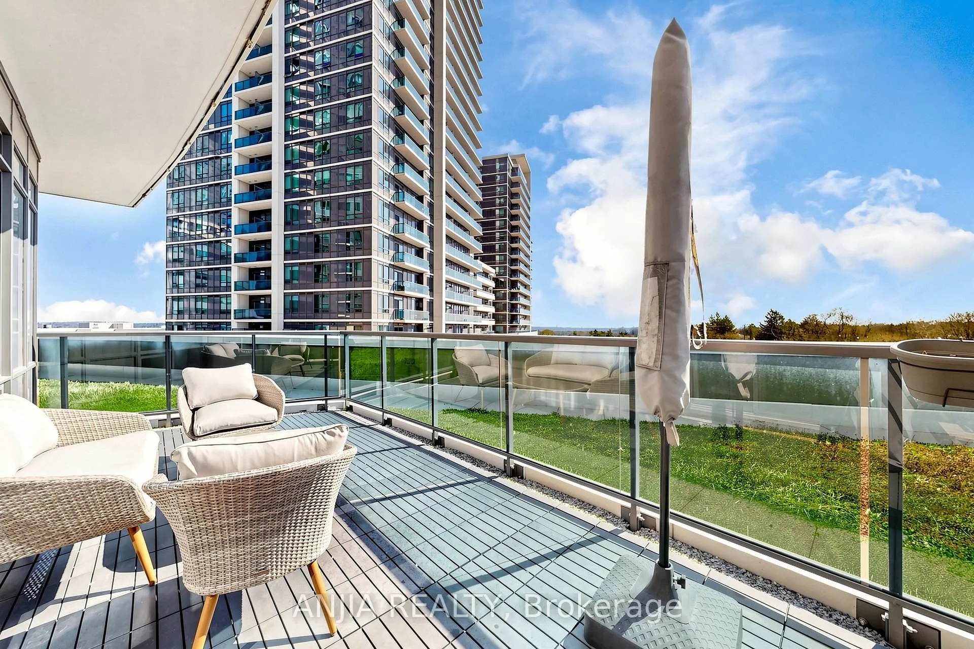 Photo 30 of Unit 331, 7161 Yonge Street, Markham, Thornhill — HOMEH