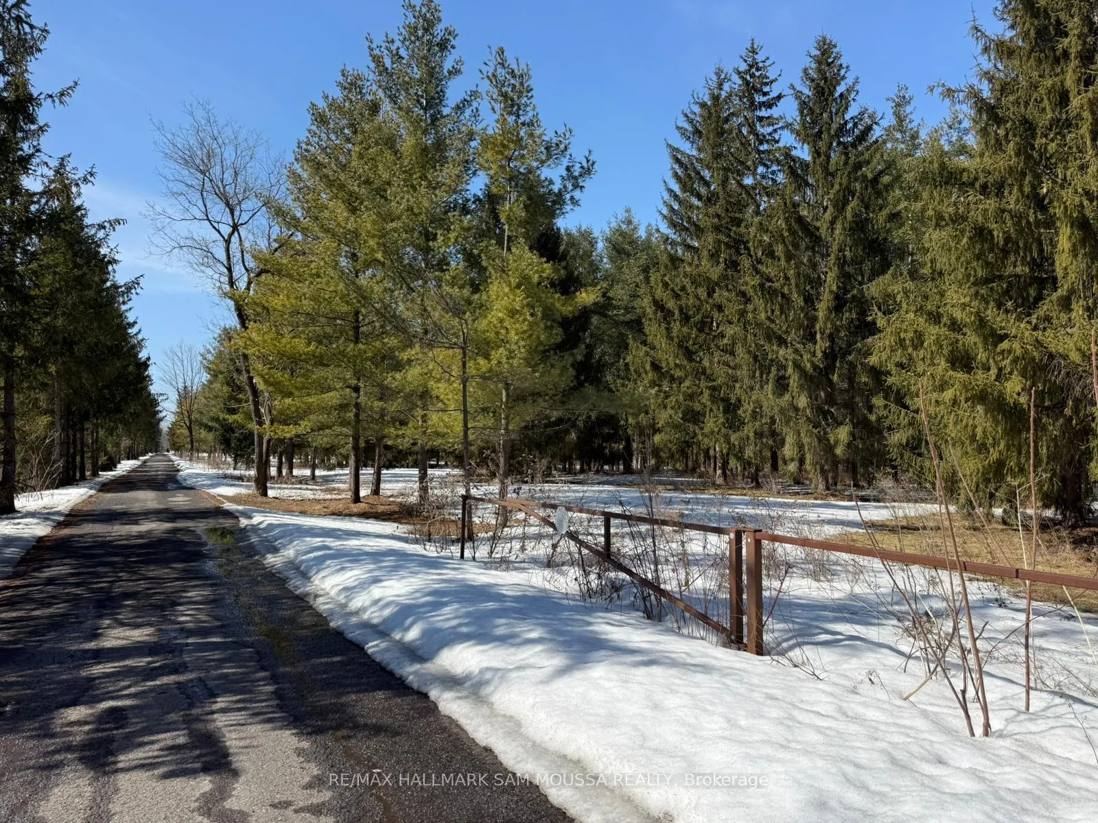 Photo 5 of 970 Cameron Street, Ottawa, Cumberland Village — HOMEH