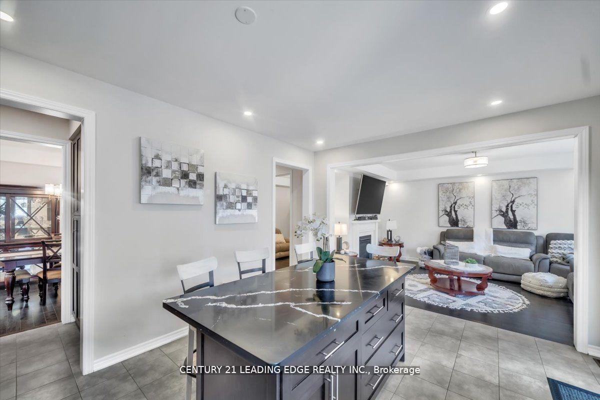 Photo 19 of 47 Crombie Street, Clarington, Bowmanville — HOMEH