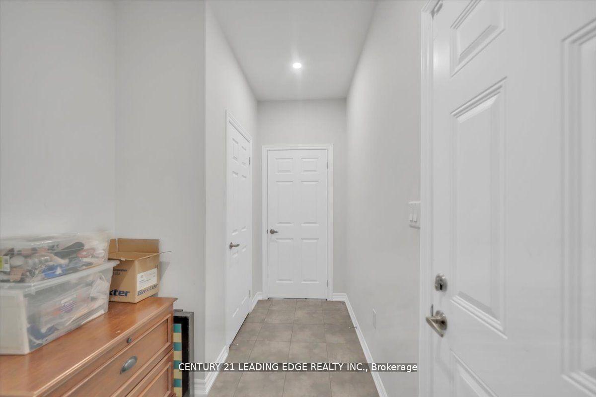 Photo 32 of 47 Crombie Street, Clarington, Bowmanville — HOMEH