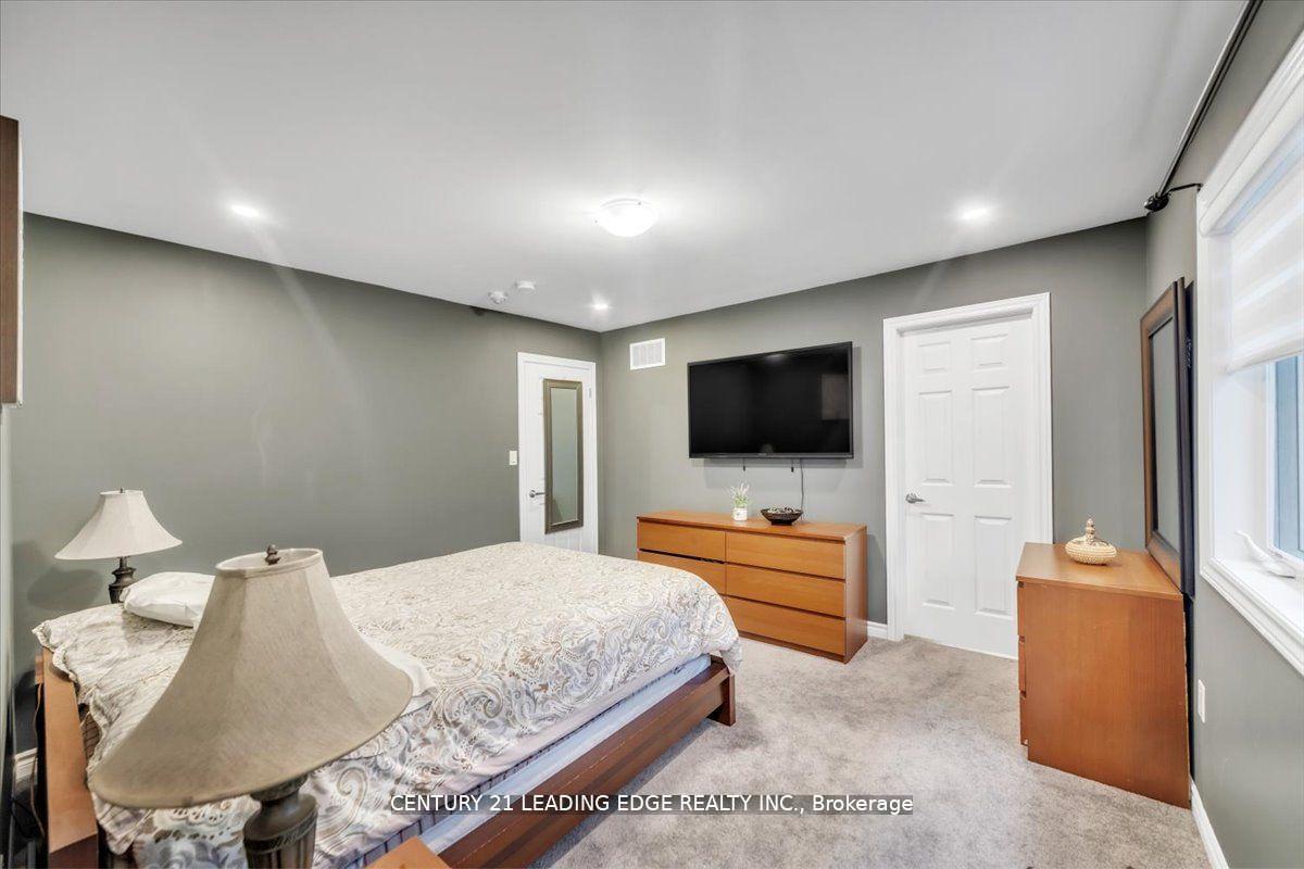 Photo 40 of 47 Crombie Street, Clarington, Bowmanville — HOMEH