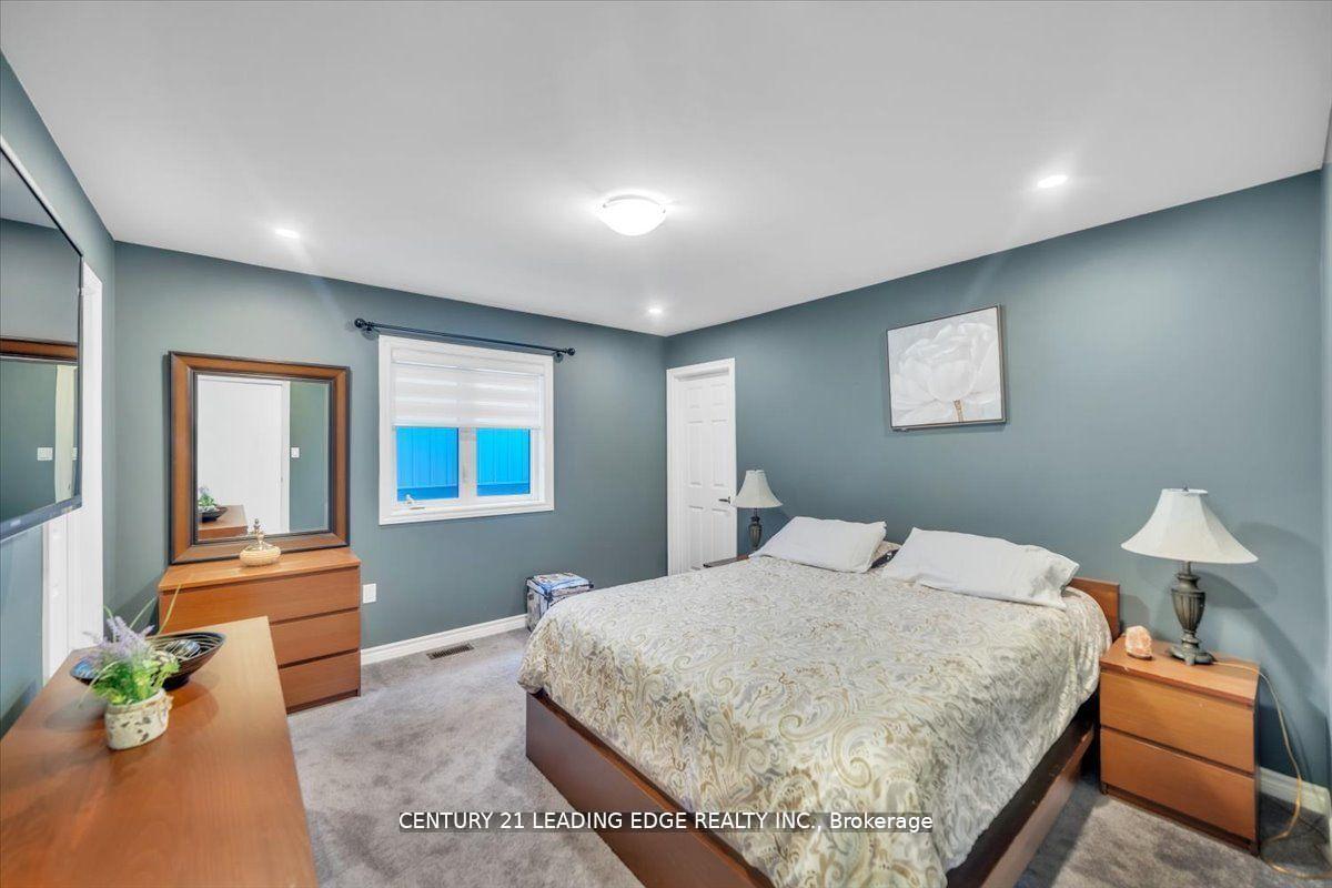 Photo 42 of 47 Crombie Street, Clarington, Bowmanville — HOMEH