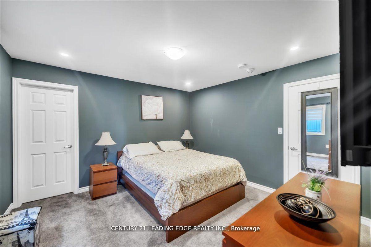 Photo 43 of 47 Crombie Street, Clarington, Bowmanville — HOMEH