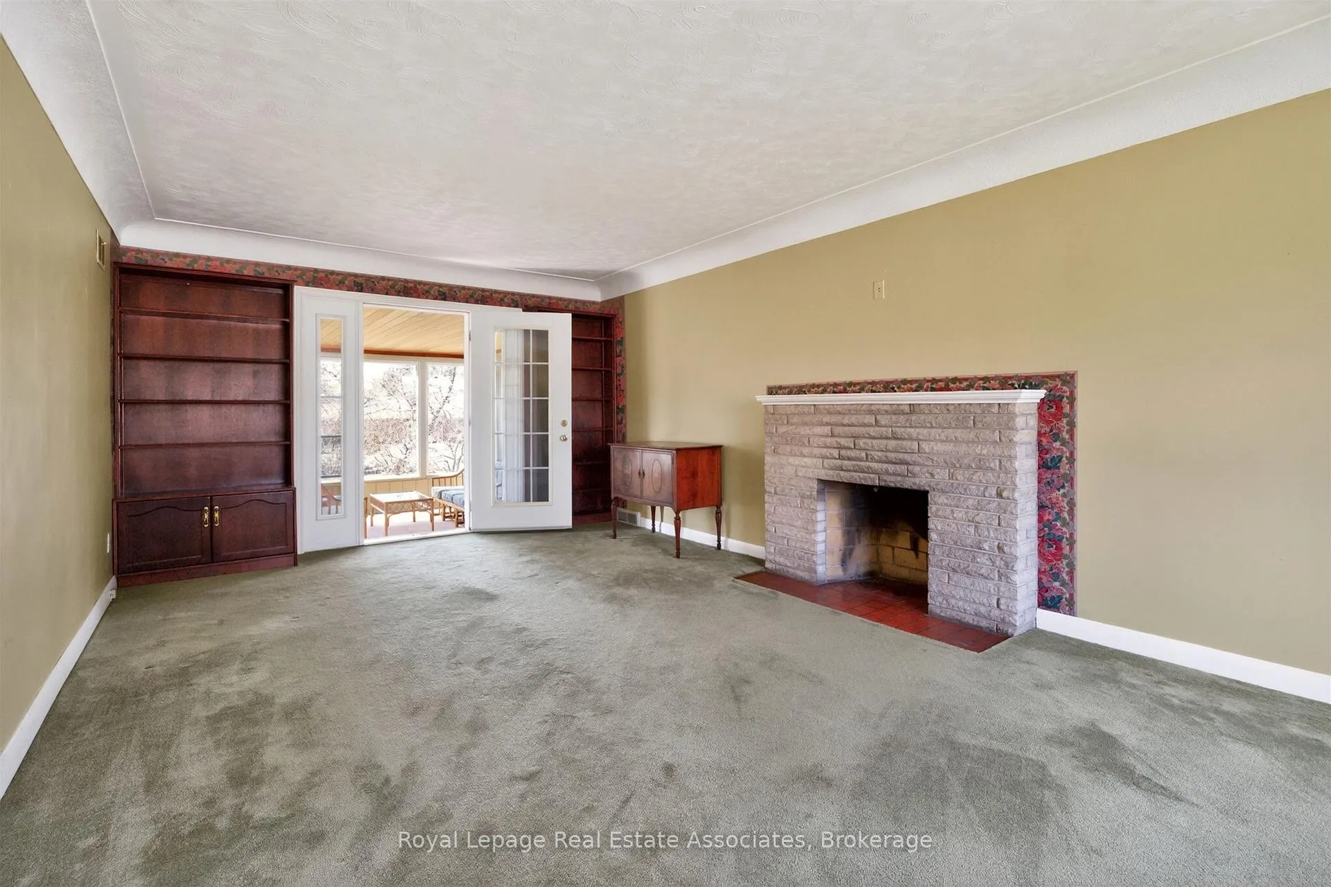 Photo 8 of 2079 Deyncourt Drive, Burlington, Brant — HOMEH