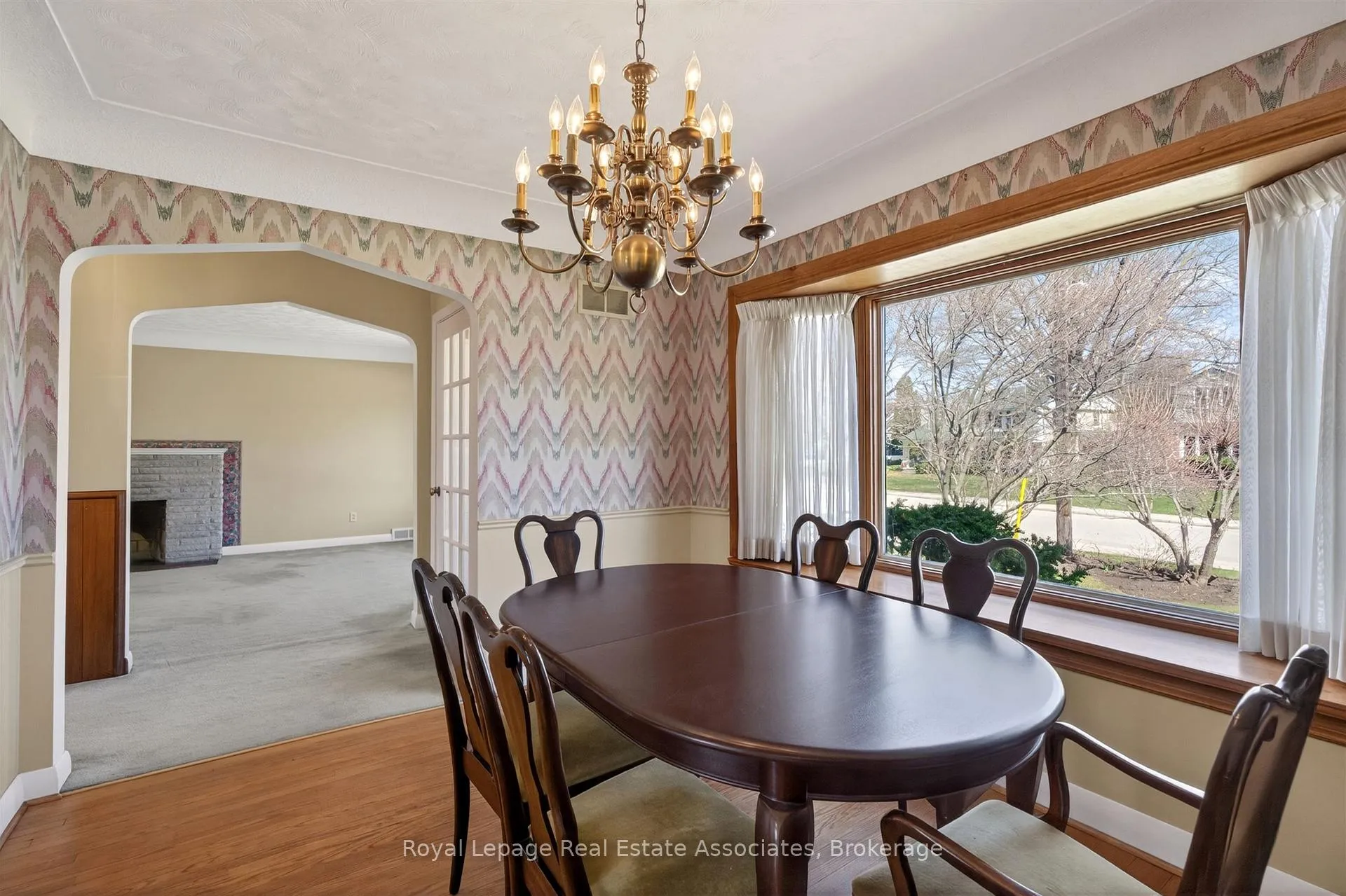 Photo 10 of 2079 Deyncourt Drive, Burlington, Brant — HOMEH