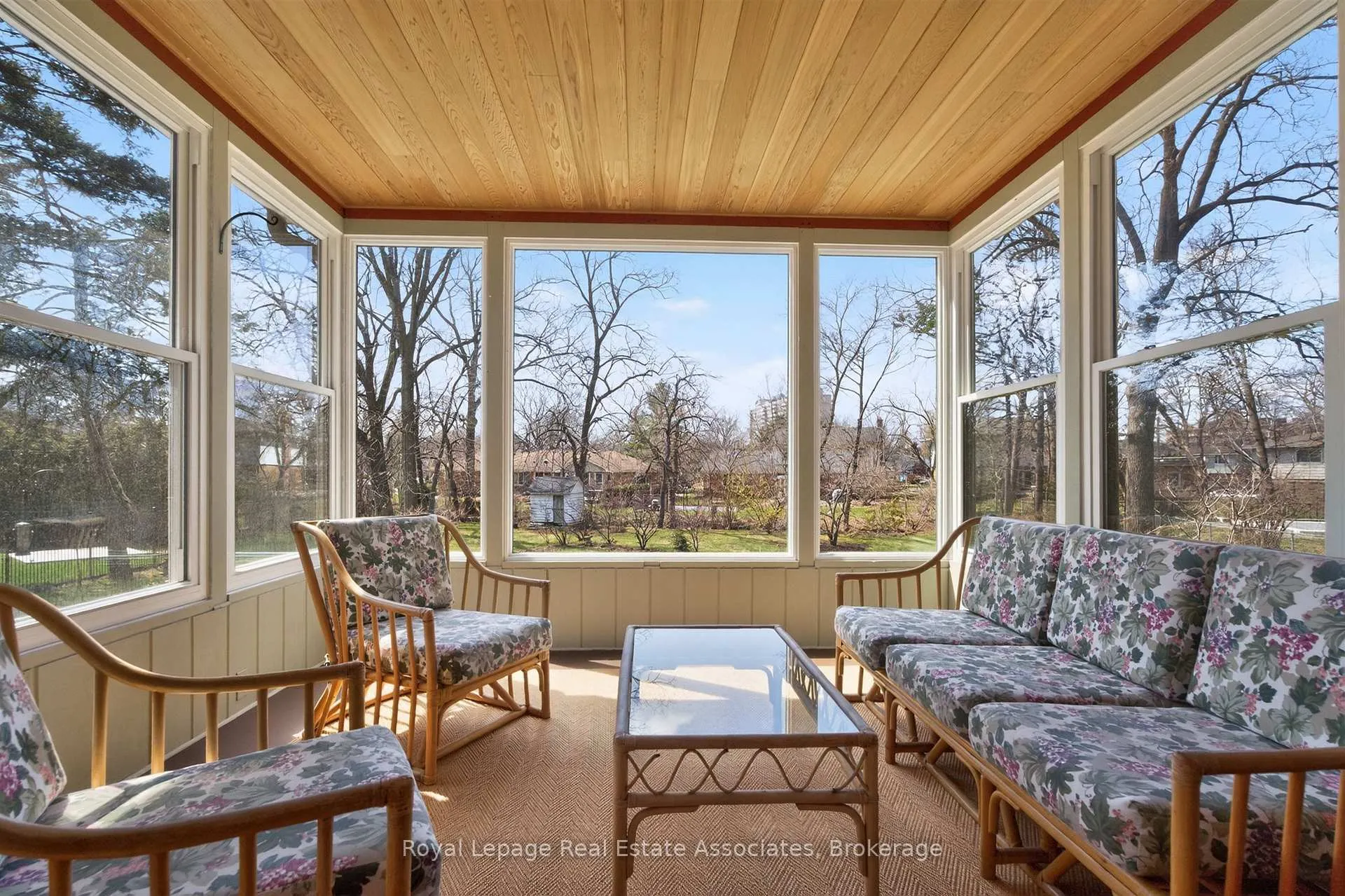 Photo 15 of 2079 Deyncourt Drive, Burlington, Brant — HOMEH