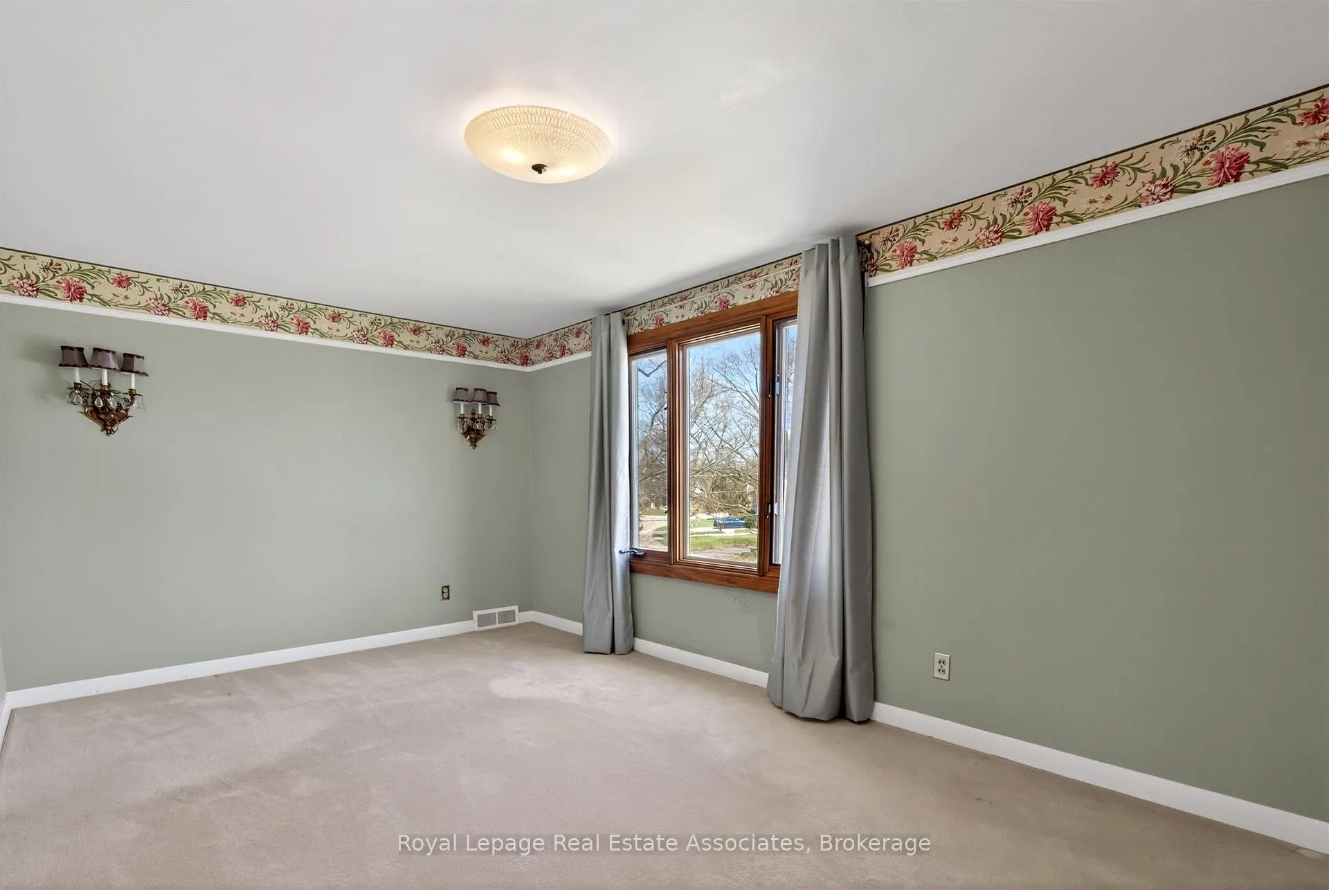 Photo 21 of 2079 Deyncourt Drive, Burlington, Brant — HOMEH