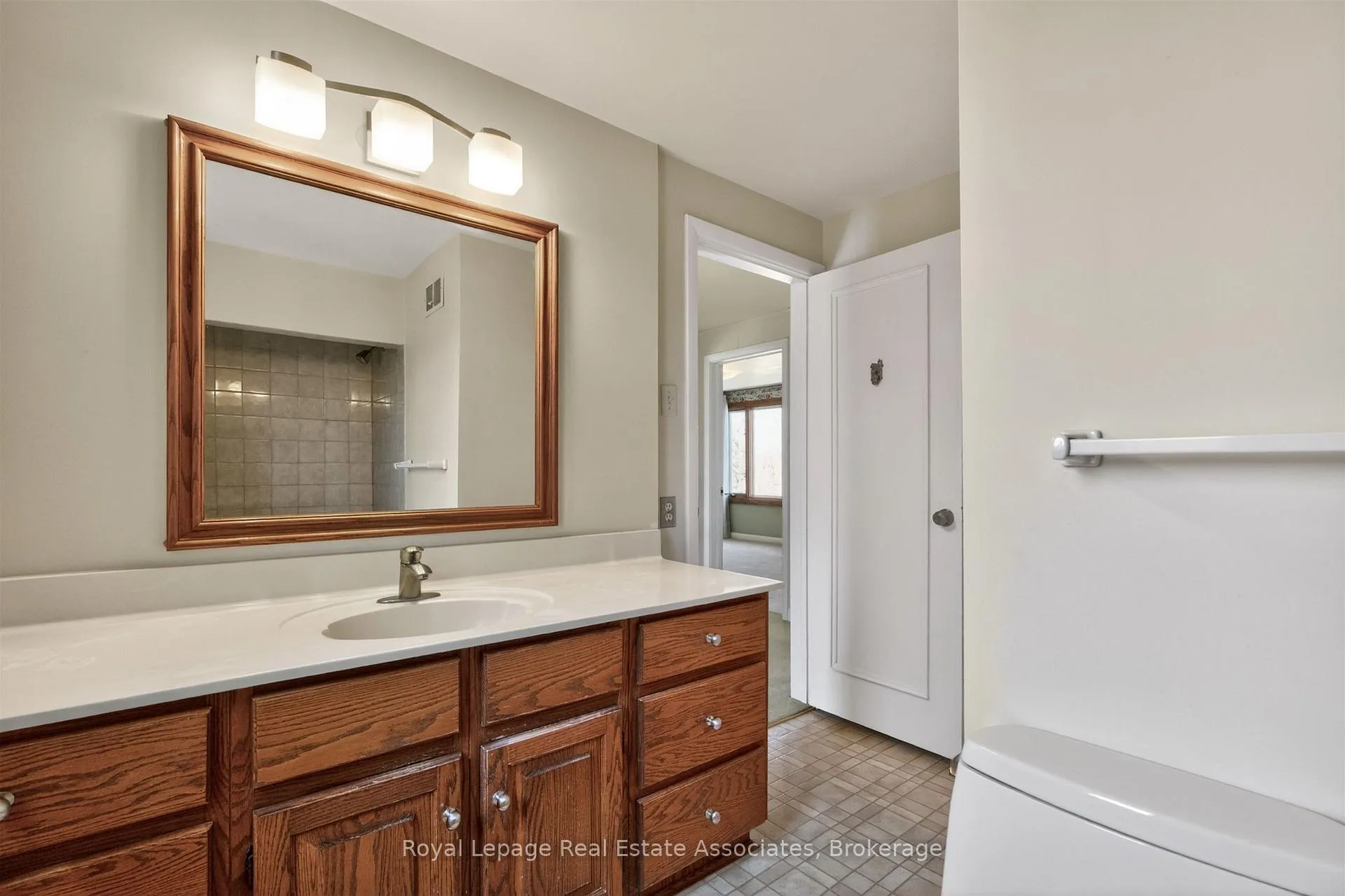 Photo 25 of 2079 Deyncourt Drive, Burlington, Brant — HOMEH