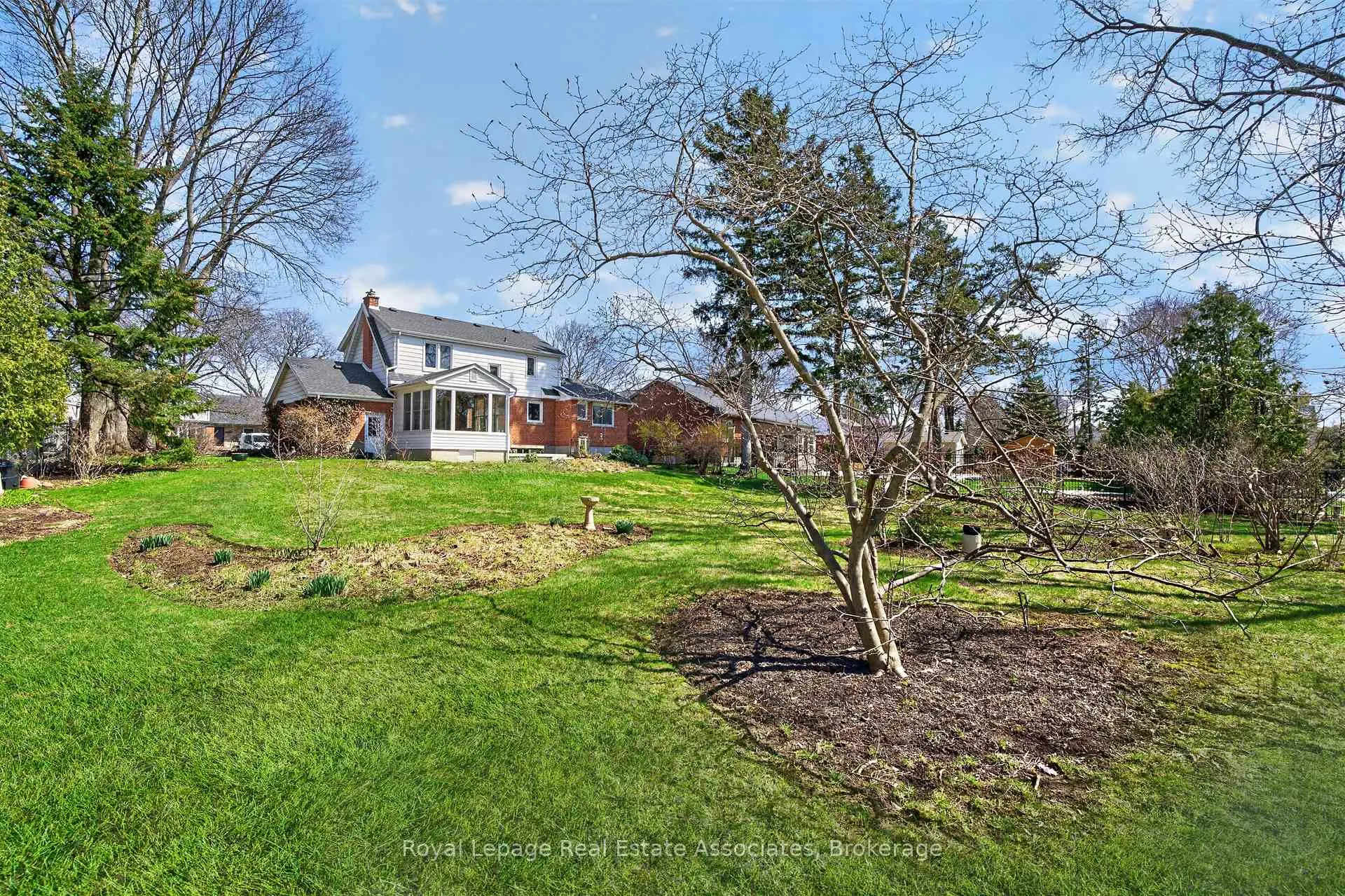 Photo 31 of 2079 Deyncourt Drive, Burlington, Brant — HOMEH