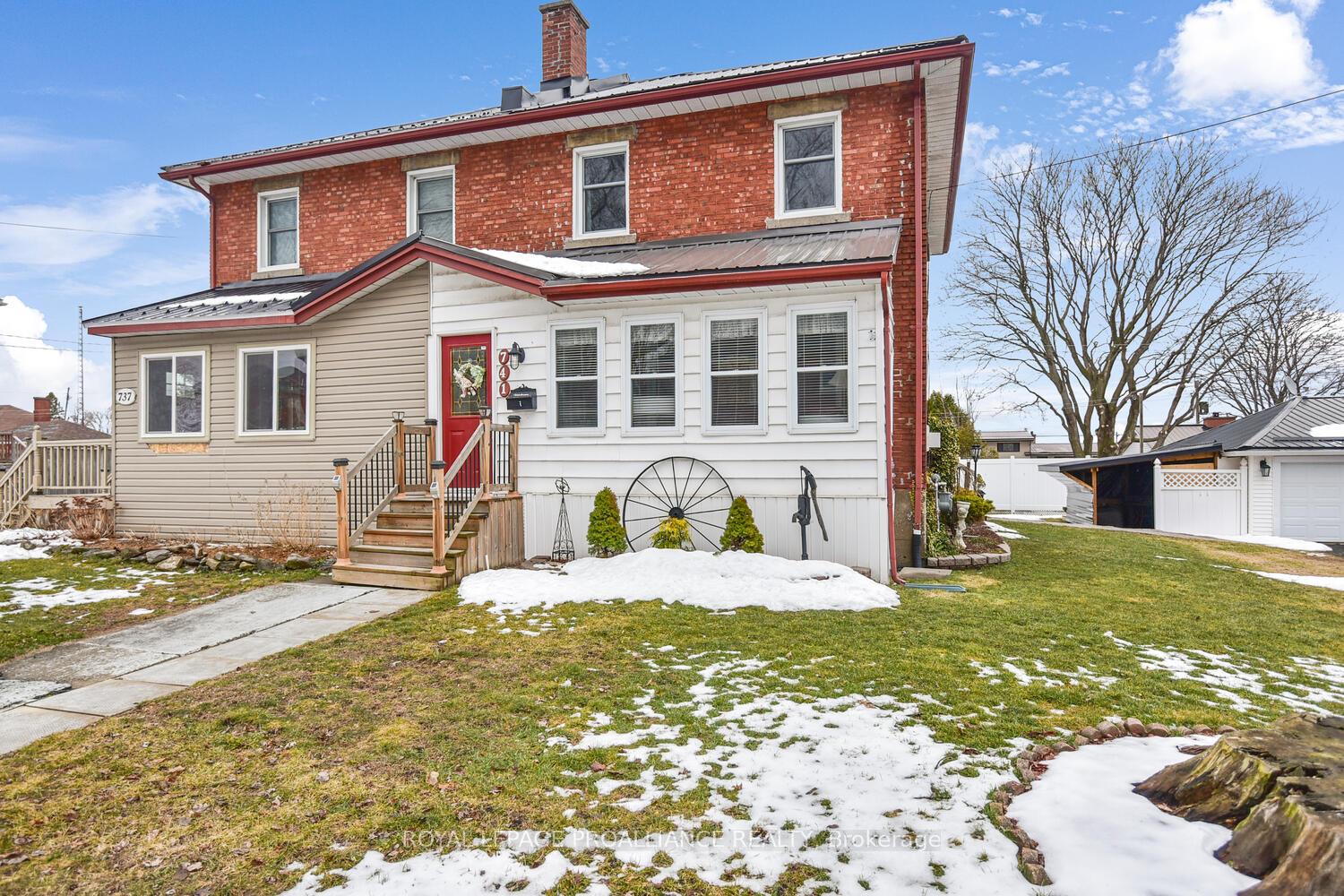Photo 1 of 741 Benson Street E, Edwardsburgh/Cardinal, Town of Cardinal — HOMEH