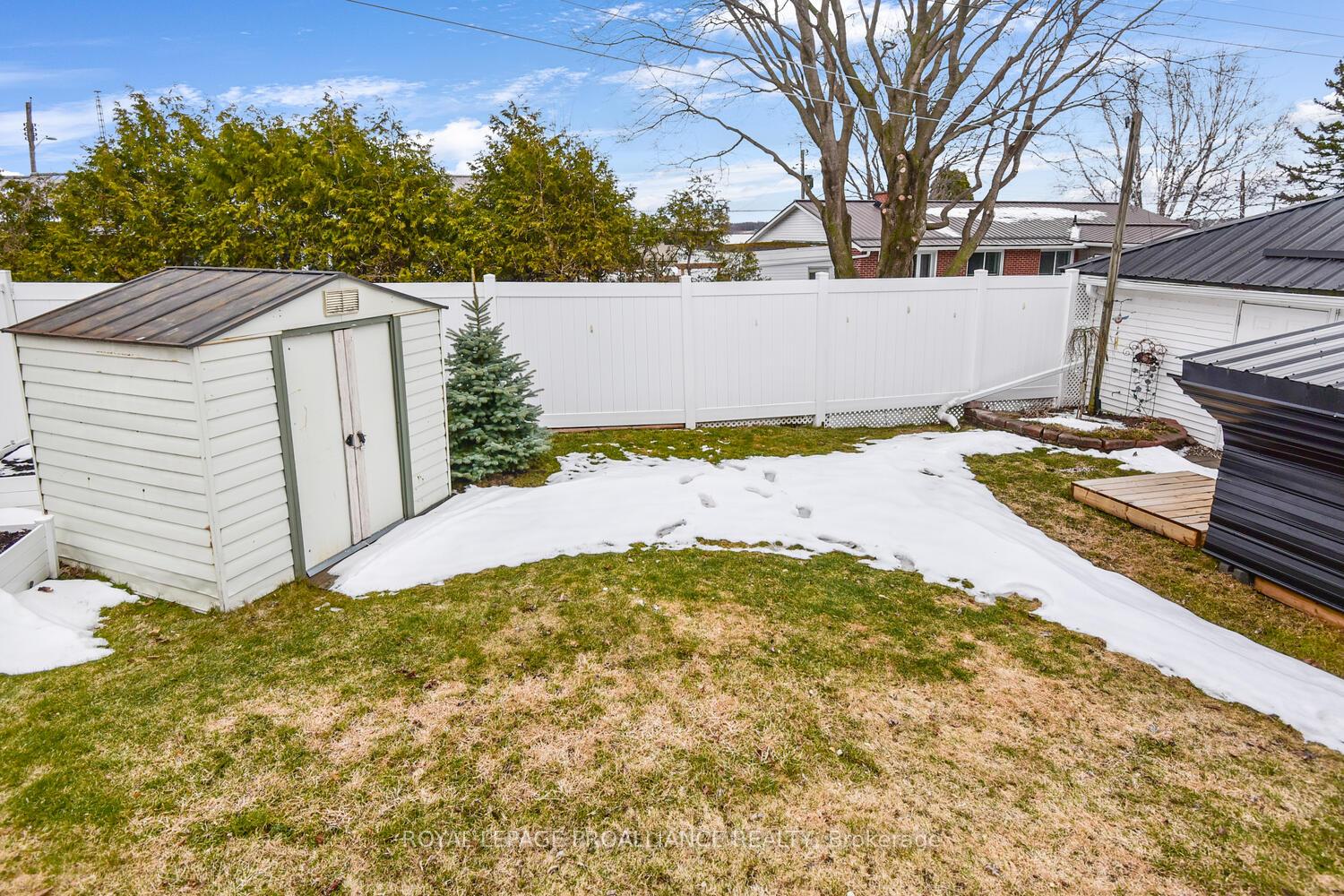 Photo 19 of 741 Benson Street E, Edwardsburgh/Cardinal, Town of Cardinal — HOMEH