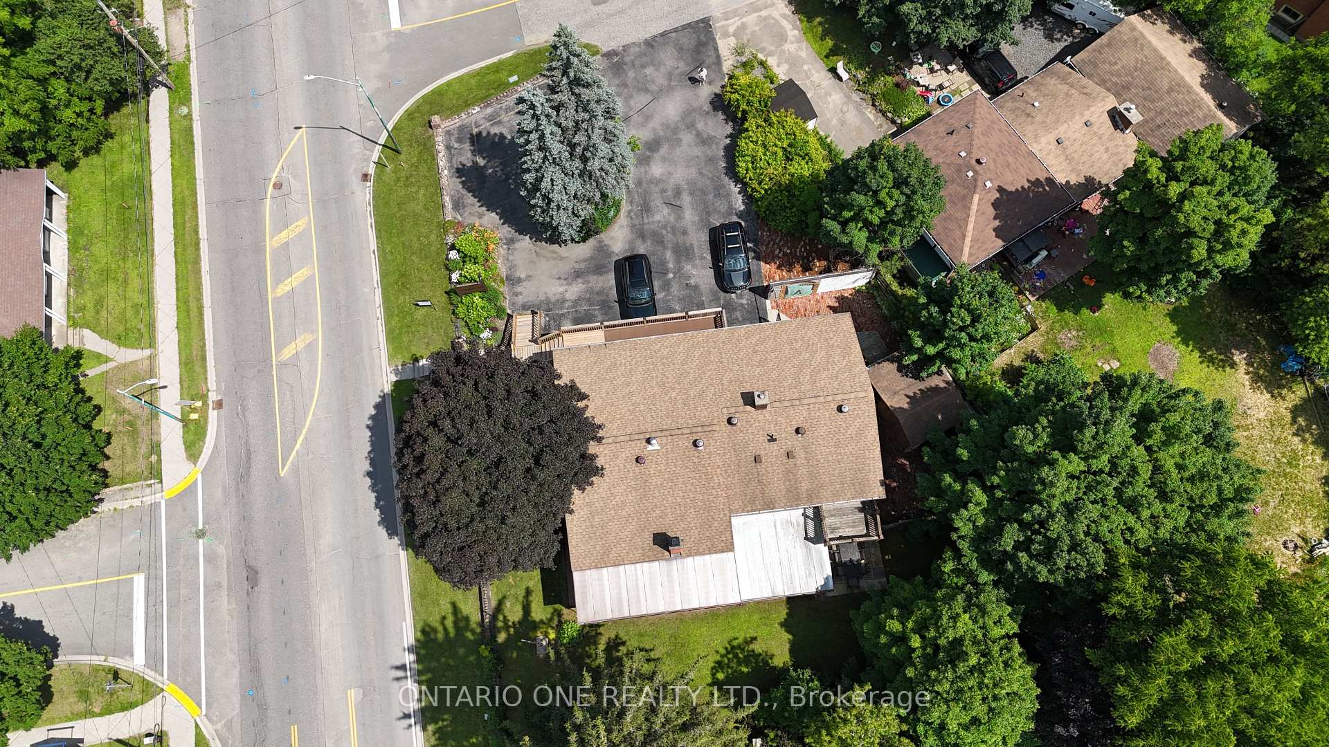 Photo 3 of 811 Bay Street, Gravenhurst, Muskoka (S) — HOMEH