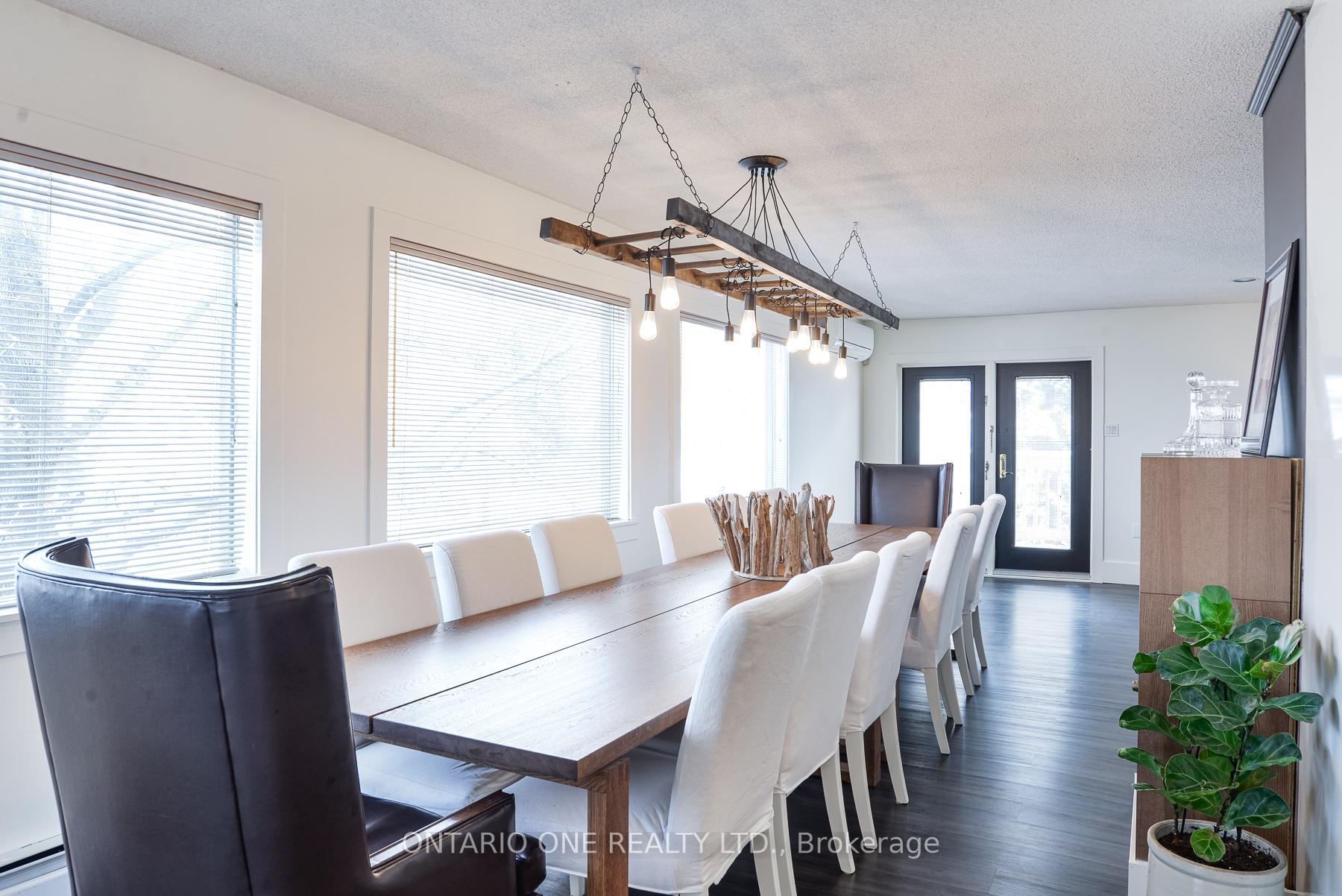 Photo 9 of 811 Bay Street, Gravenhurst, Muskoka (S) — HOMEH