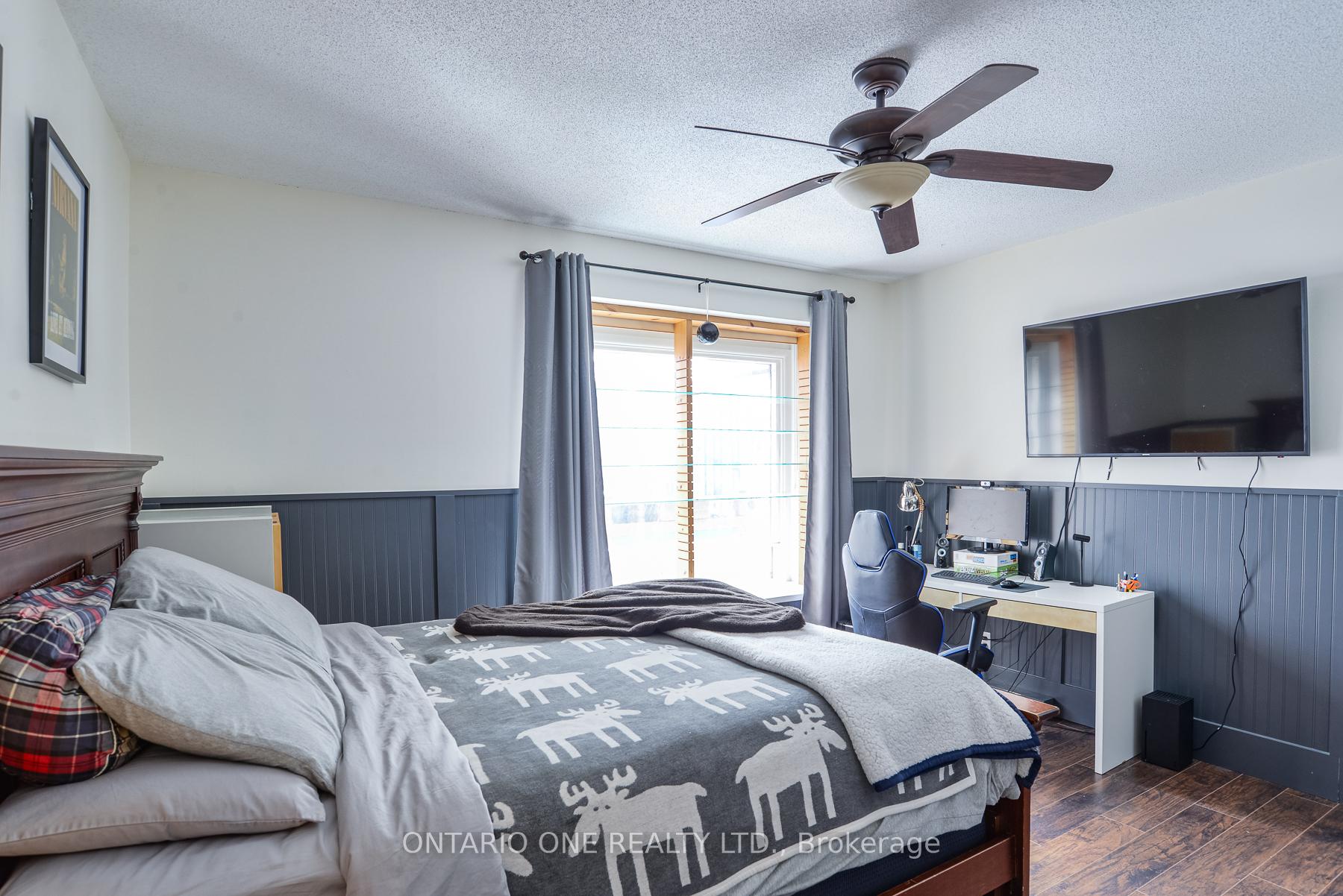 Photo 21 of 811 Bay Street, Gravenhurst, Muskoka (S) — HOMEH