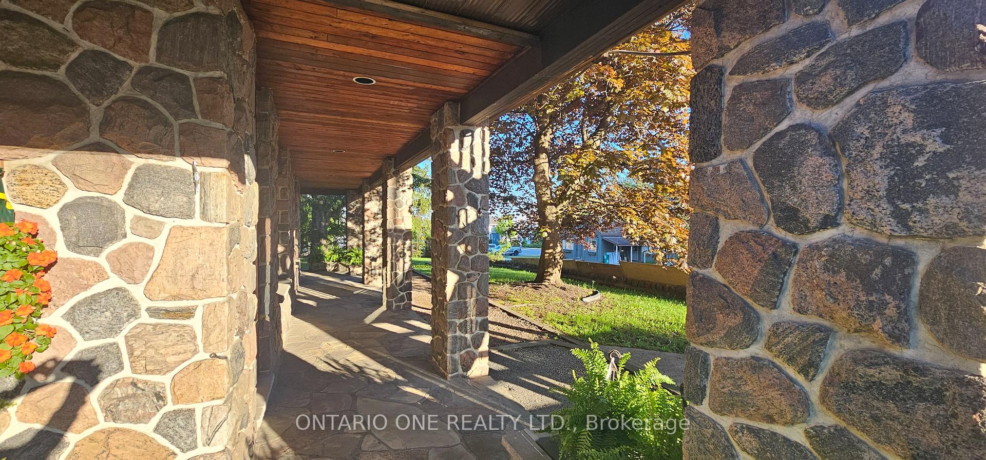 Photo 29 of 811 Bay Street, Gravenhurst, Muskoka (S) — HOMEH
