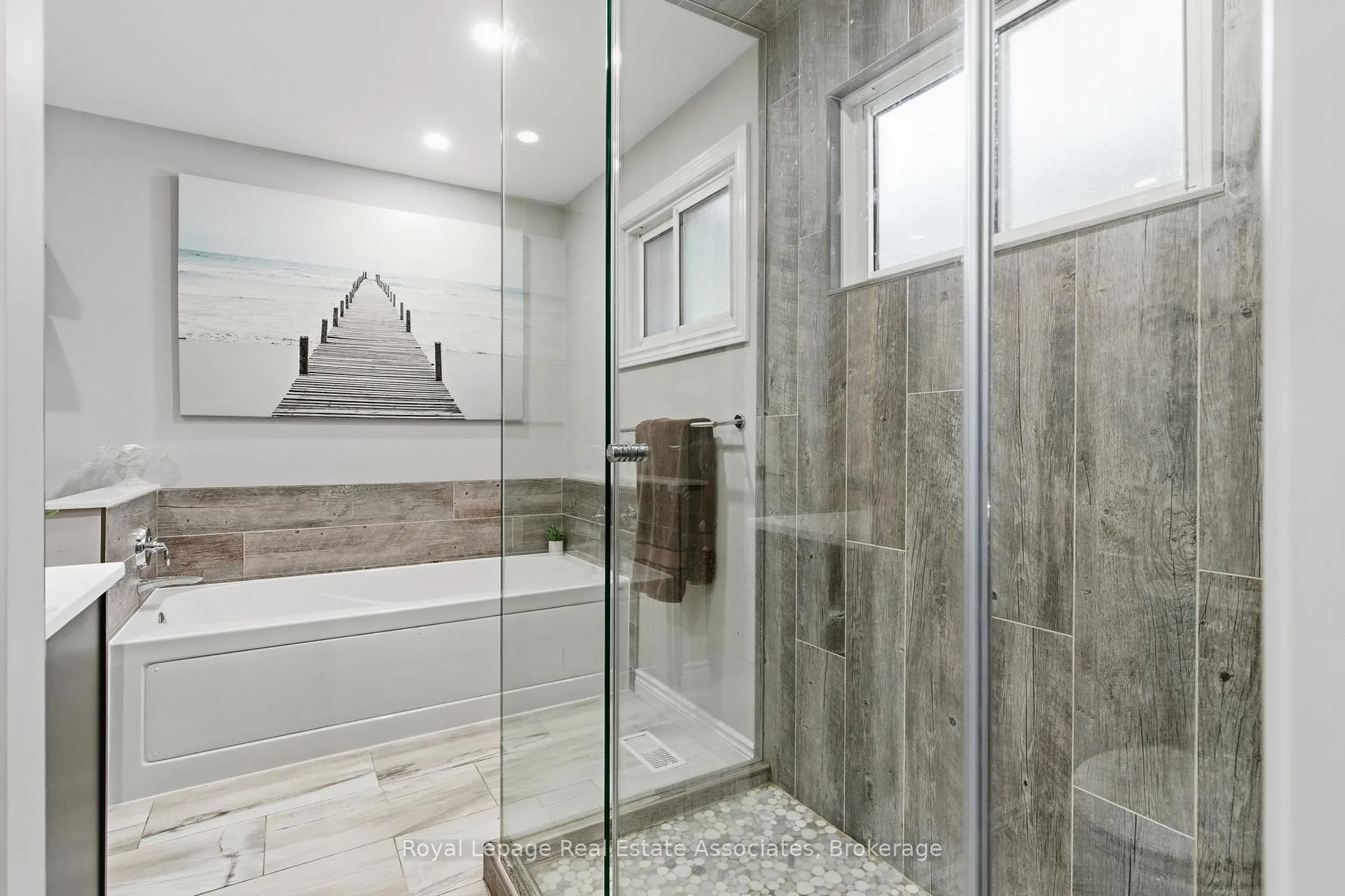 Photo 20 of 1967 Regional 97 Road, Hamilton, Rural Flamborough — HOMEH