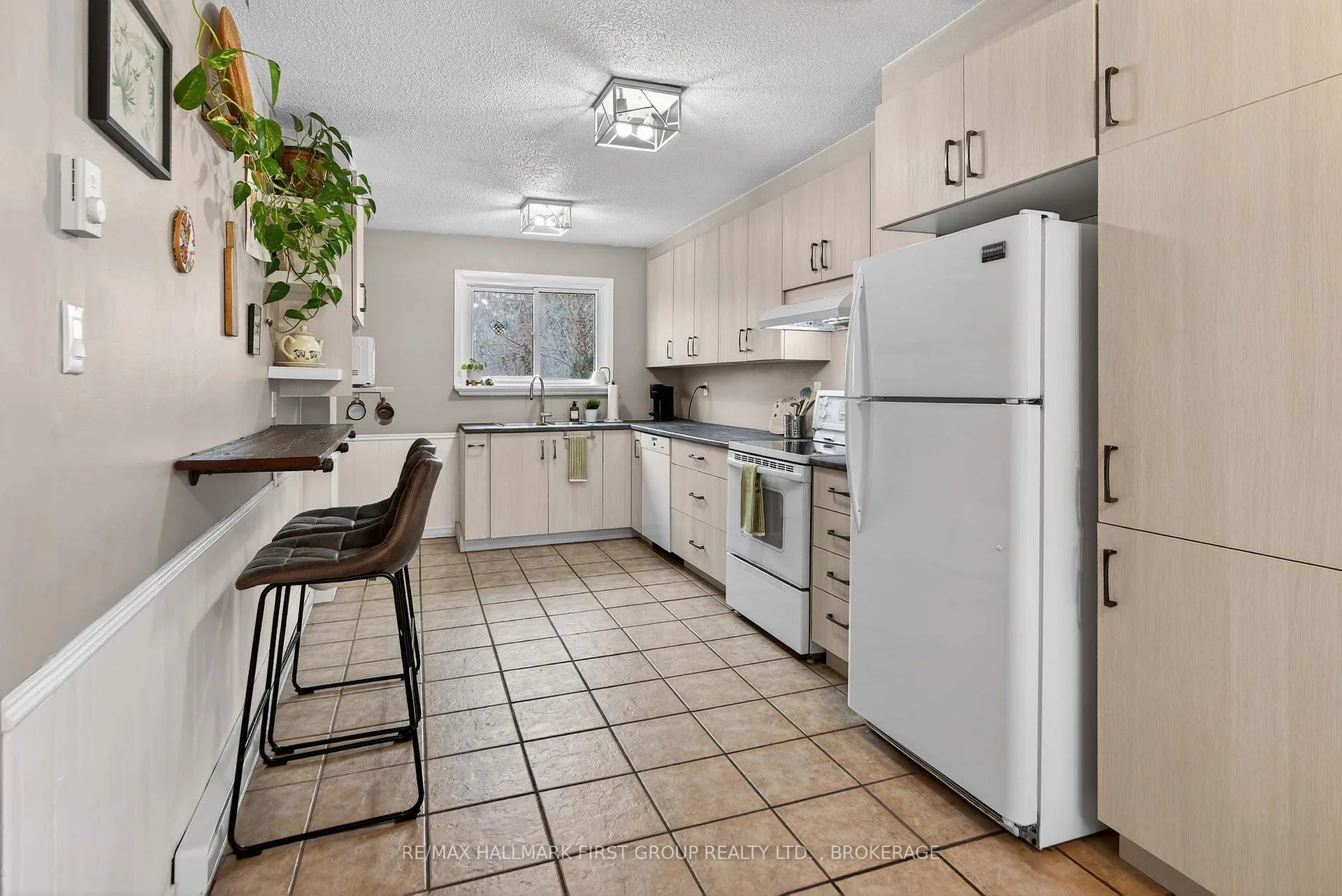 Photo 7 of 804 Grouse Crescent, Kingston, North of Taylor-Kidd Blvd — HOMEH