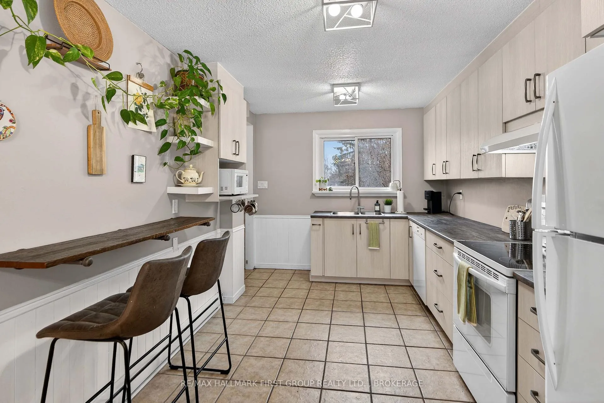 Photo 8 of 804 Grouse Crescent, Kingston, North of Taylor-Kidd Blvd — HOMEH