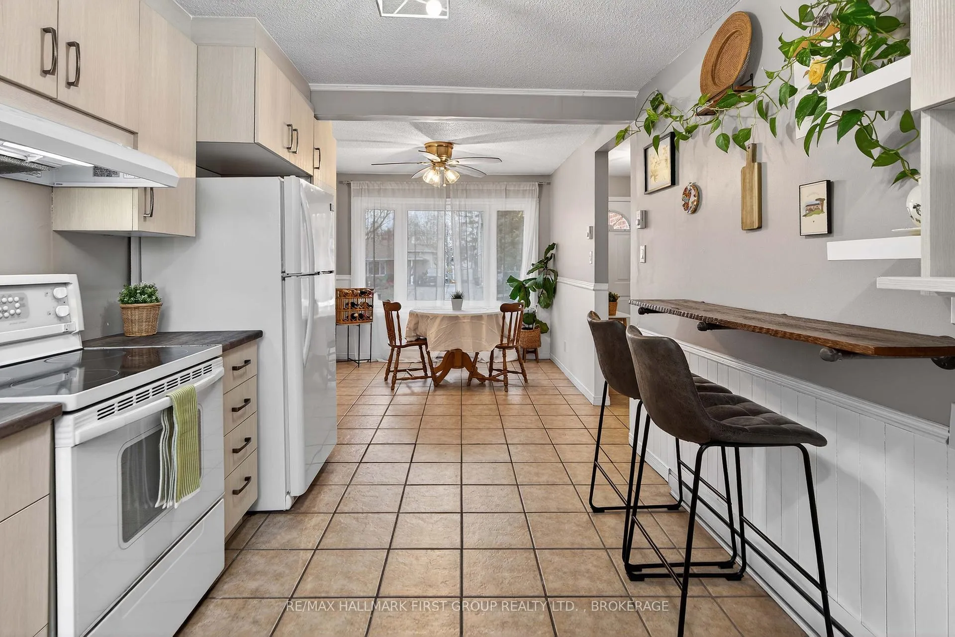 Photo 11 of 804 Grouse Crescent, Kingston, North of Taylor-Kidd Blvd — HOMEH