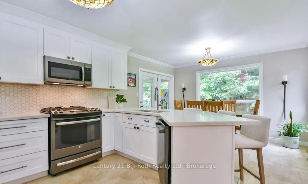 Photo 13 of 1 Blackcomb Drive, Oro-Medonte, Rural Oro-Medonte — HOMEH