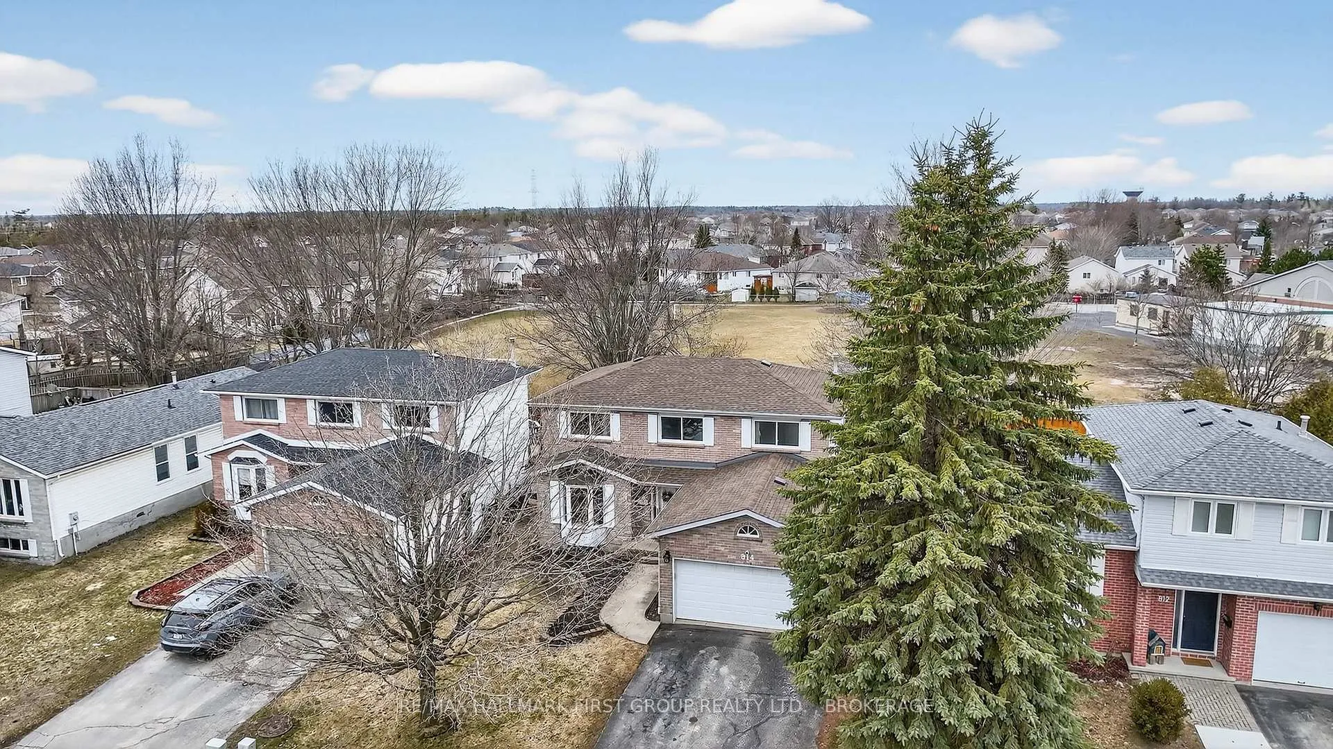 Photo 4 of 814 Cataraqui Woods Drive, Kingston, City Northwest — HOMEH