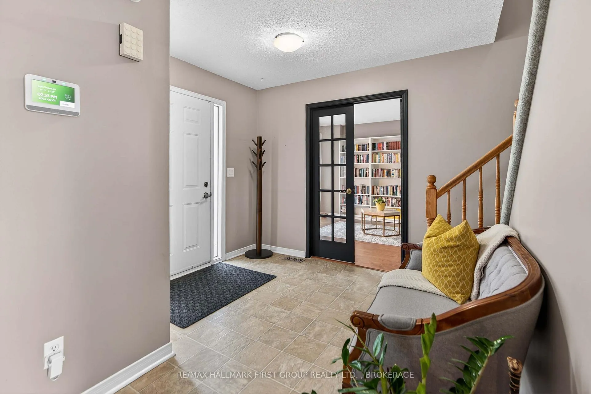 Photo 5 of 814 Cataraqui Woods Drive, Kingston, City Northwest — HOMEH