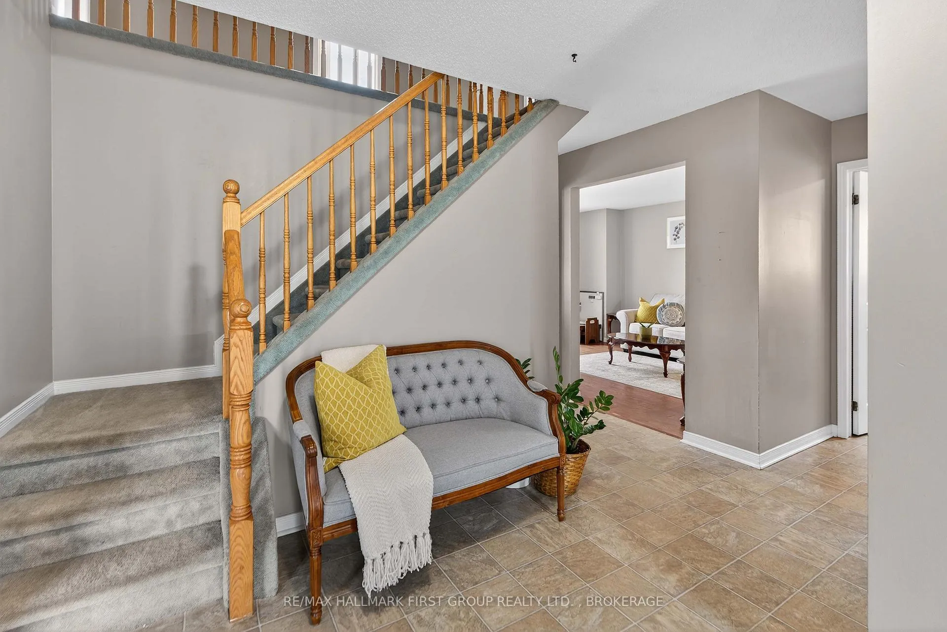 Photo 6 of 814 Cataraqui Woods Drive, Kingston, City Northwest — HOMEH