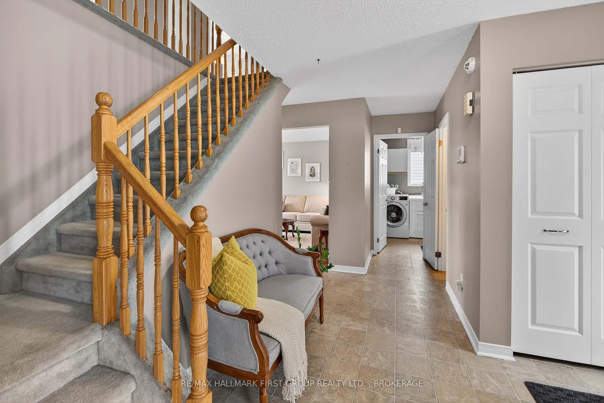 Photo 7 of 814 Cataraqui Woods Drive, Kingston, City Northwest — HOMEH