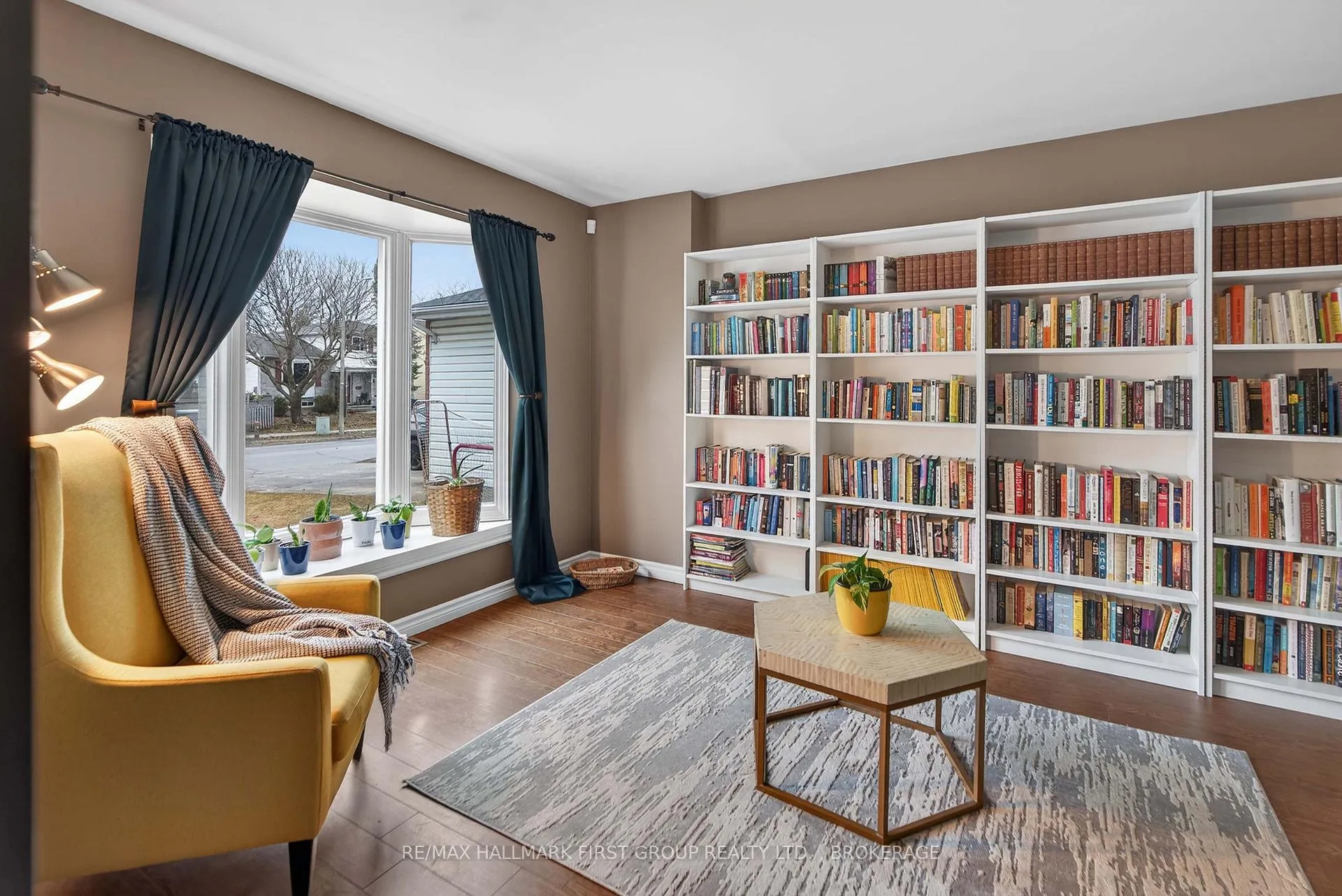 Photo 8 of 814 Cataraqui Woods Drive, Kingston, City Northwest — HOMEH