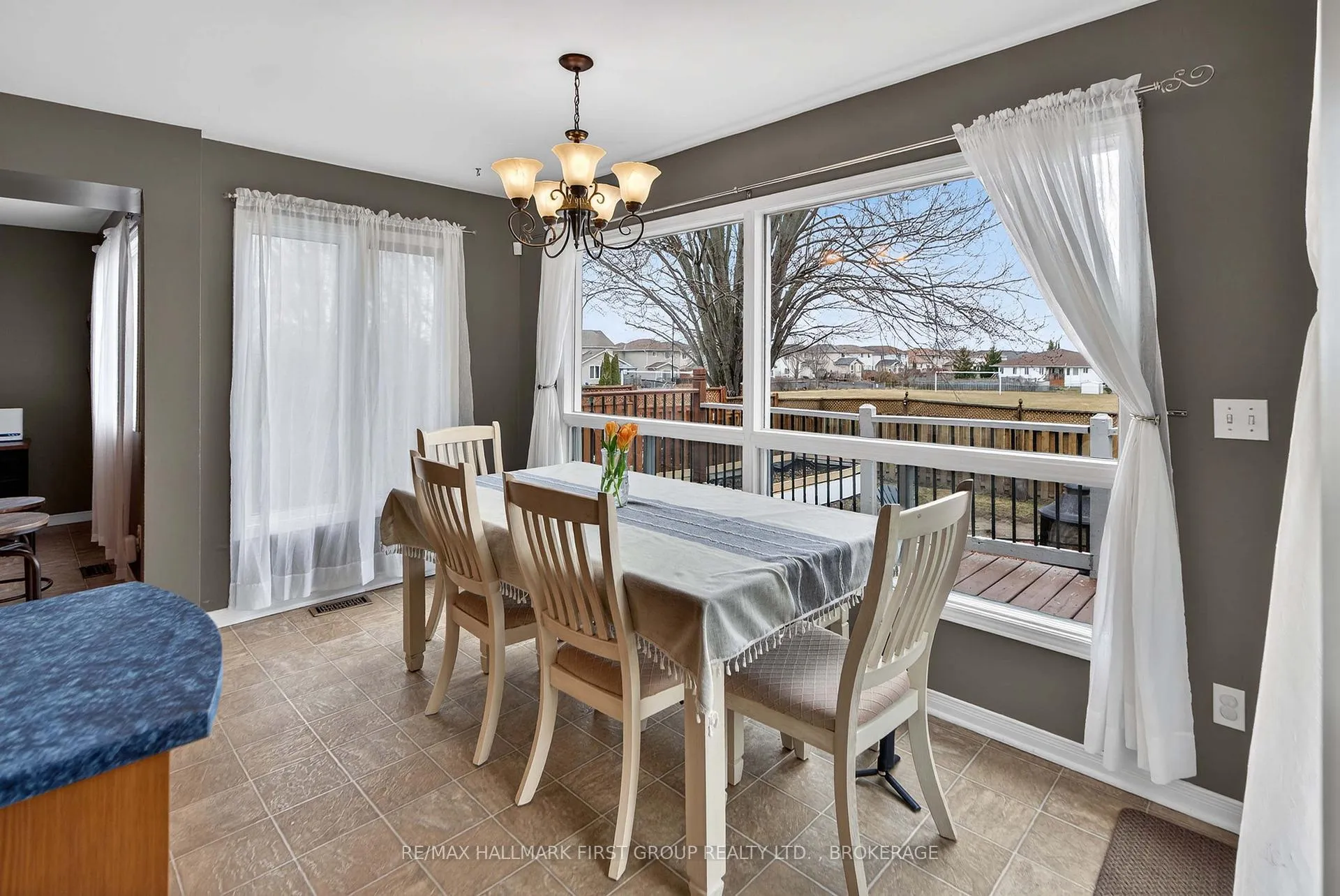 Photo 14 of 814 Cataraqui Woods Drive, Kingston, City Northwest — HOMEH