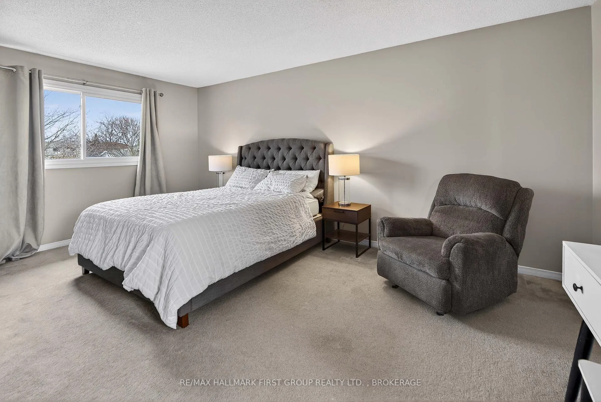 Photo 27 of 814 Cataraqui Woods Drive, Kingston, City Northwest — HOMEH