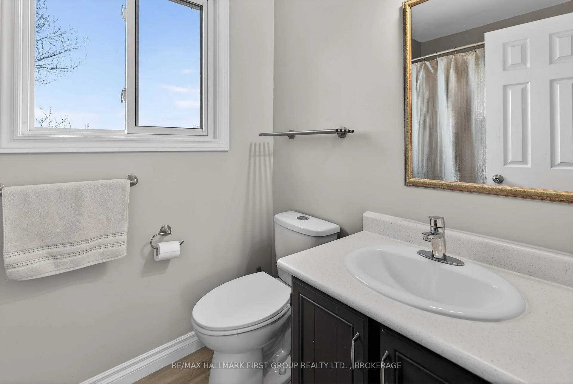 Photo 30 of 814 Cataraqui Woods Drive, Kingston, City Northwest — HOMEH