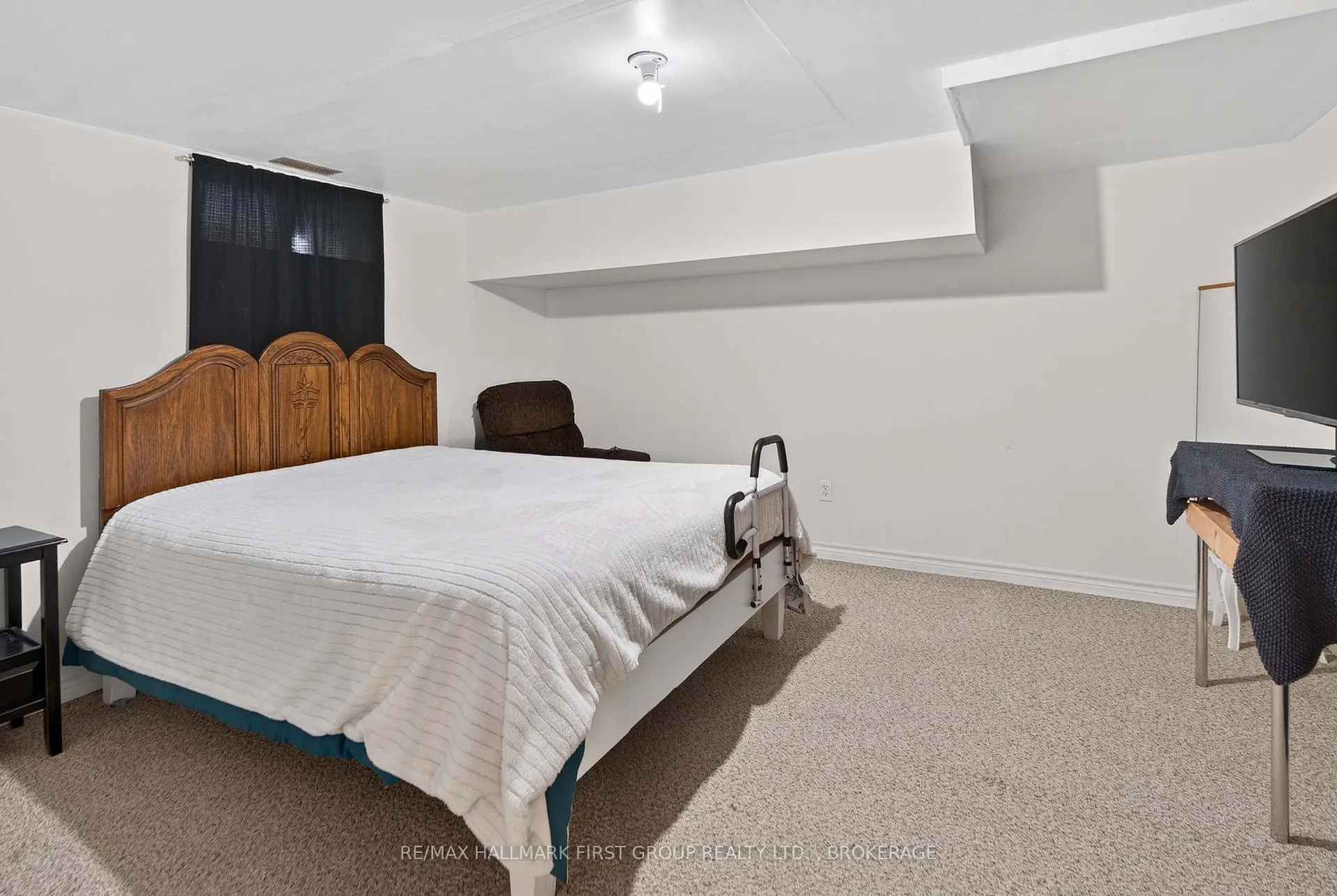 Photo 34 of 814 Cataraqui Woods Drive, Kingston, City Northwest — HOMEH