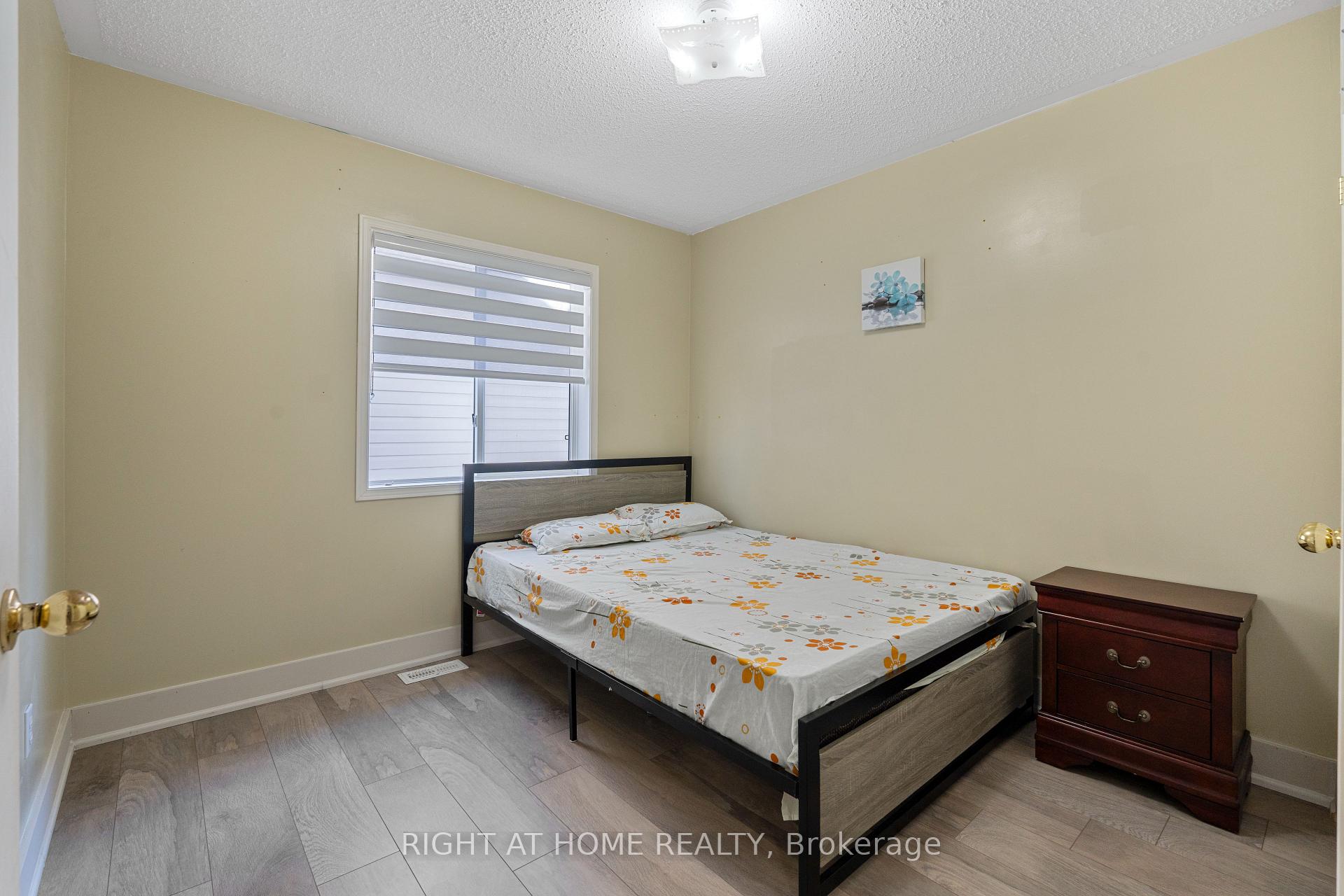 Photo 18 of 36 Brooking Street, Clarington, Bowmanville — HOMEH