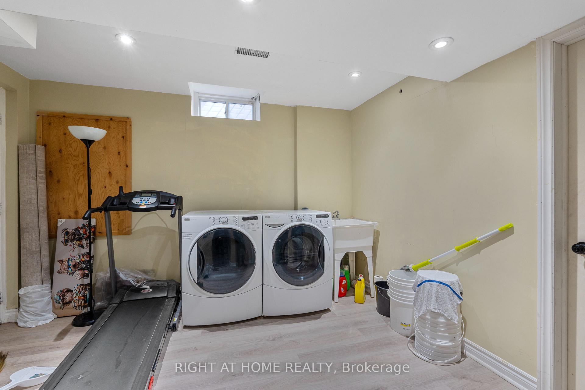Photo 27 of 36 Brooking Street, Clarington, Bowmanville — HOMEH