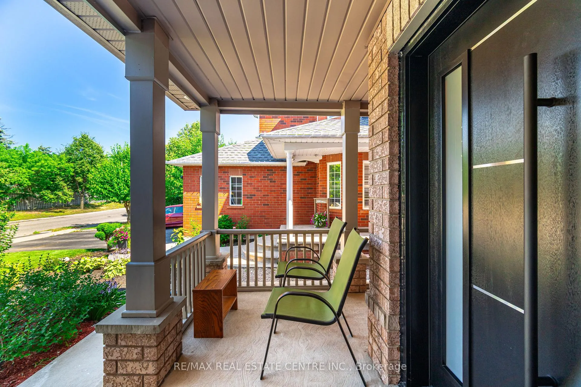 Photo 4 of 46 Lakefield Road, Brampton, Snelgrove — HOMEH