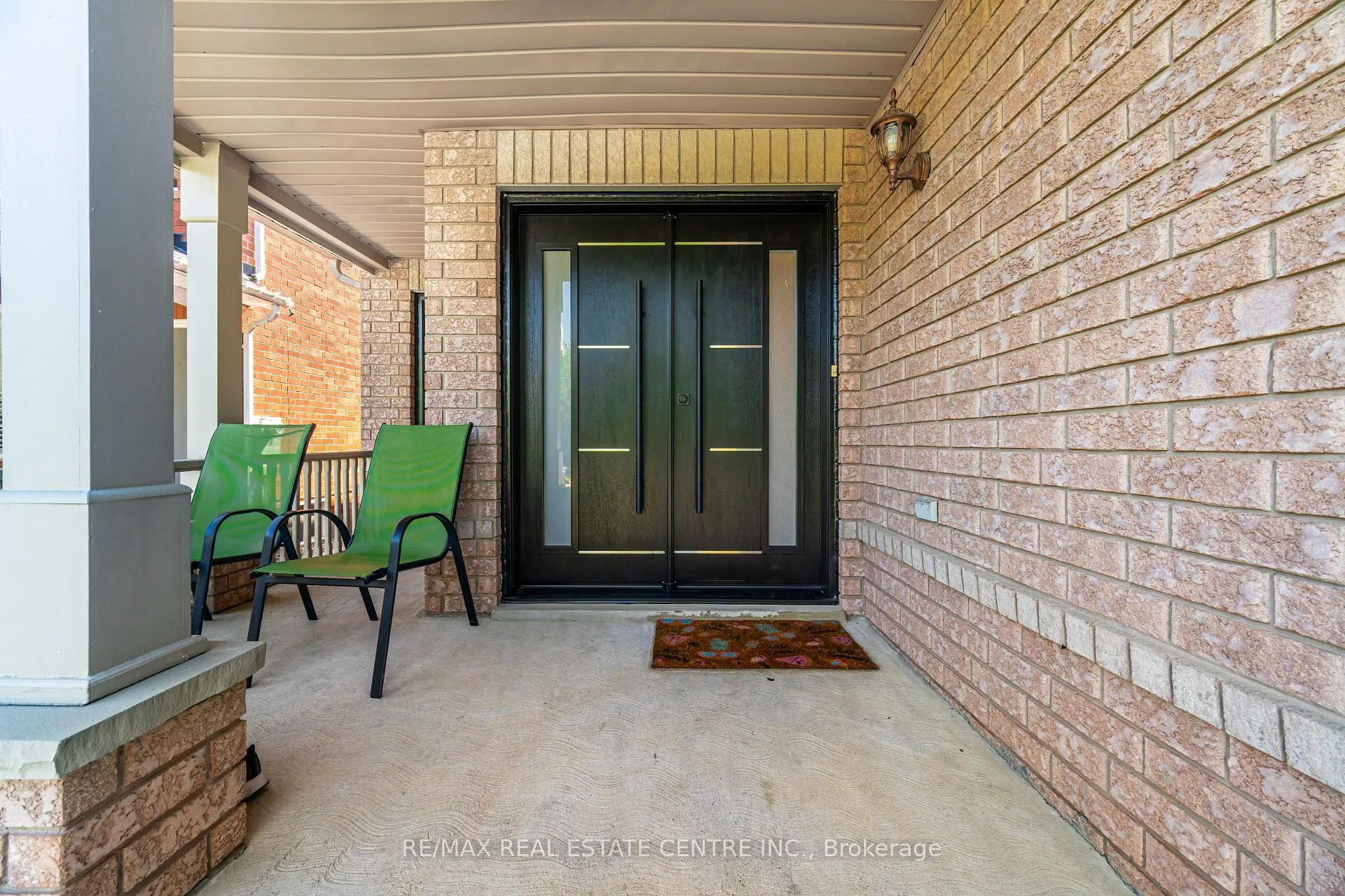 Photo 5 of 46 Lakefield Road, Brampton, Snelgrove — HOMEH