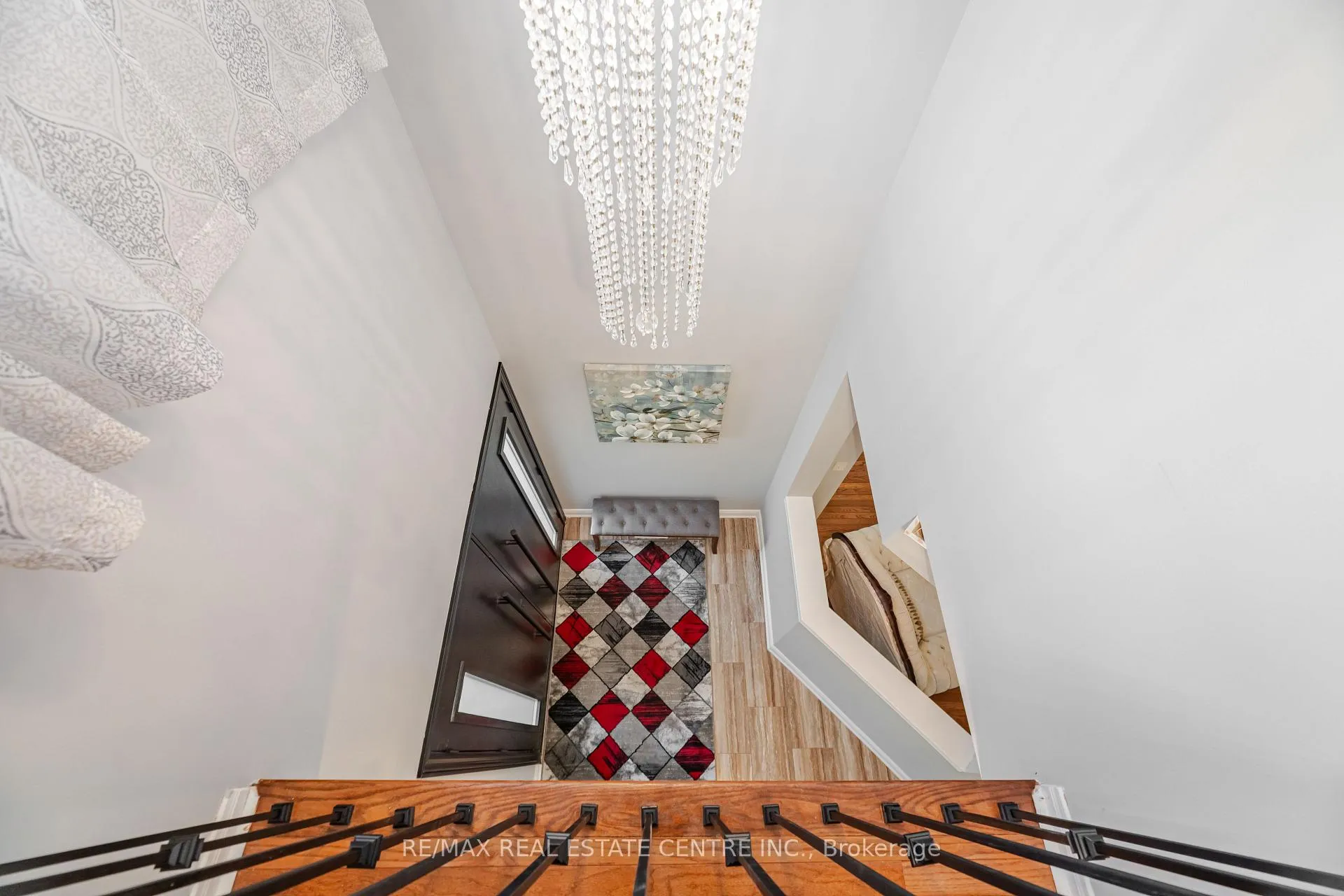Photo 7 of 46 Lakefield Road, Brampton, Snelgrove — HOMEH