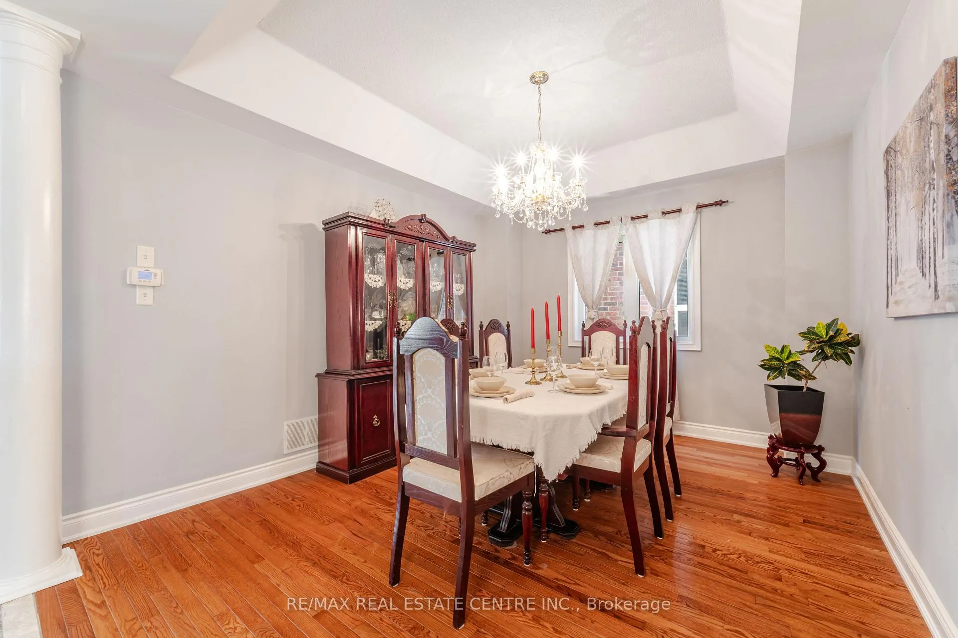 Photo 10 of 46 Lakefield Road, Brampton, Snelgrove — HOMEH